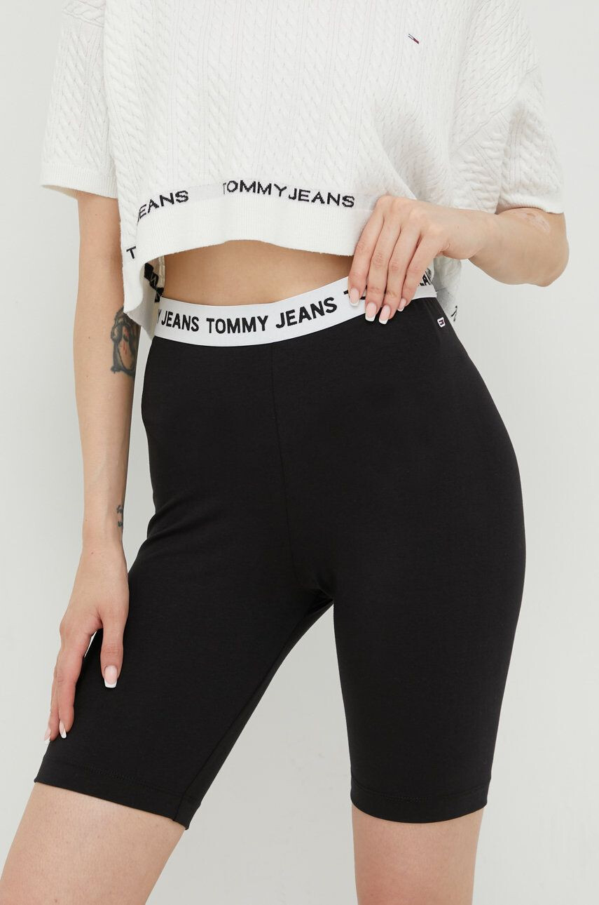 Tommy Jeans Kratke hlače ženski črna barva - Pepit.si