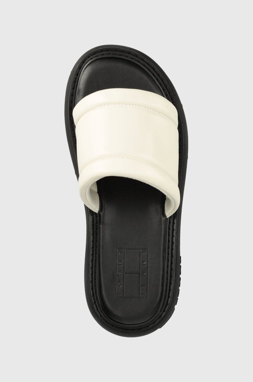 Tommy Jeans Usnjeni natikači VOLUME SANDAL ženski bež barva EN0EN02076 - Pepit.si