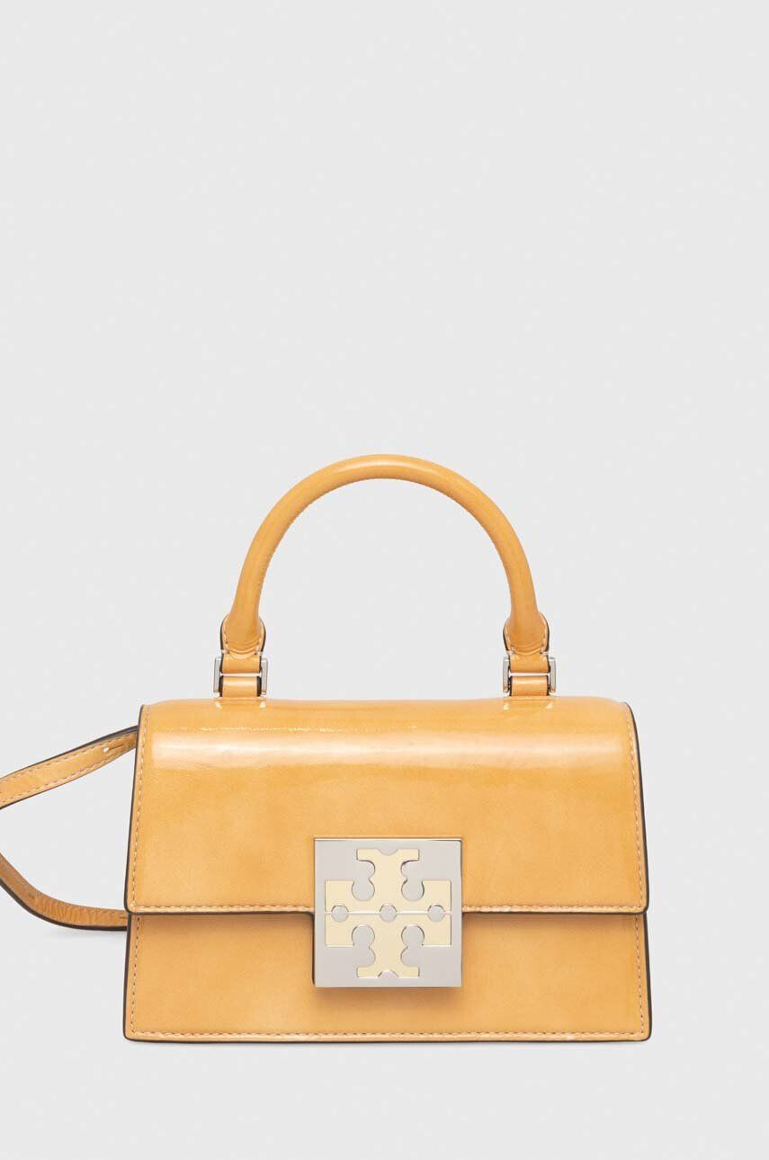 Tory Burch Usnjena torbica rumena barva - Pepit.si