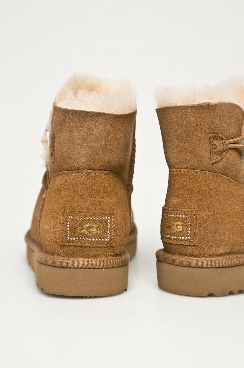 Ugg snežke iz semiša Mini Bailey Button Blink - Pepit.si