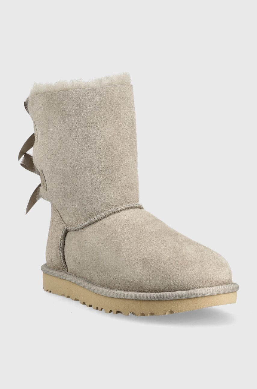 Ugg Snežke iz semiša W Bailey Bow Ii siva barva - Pepit.si