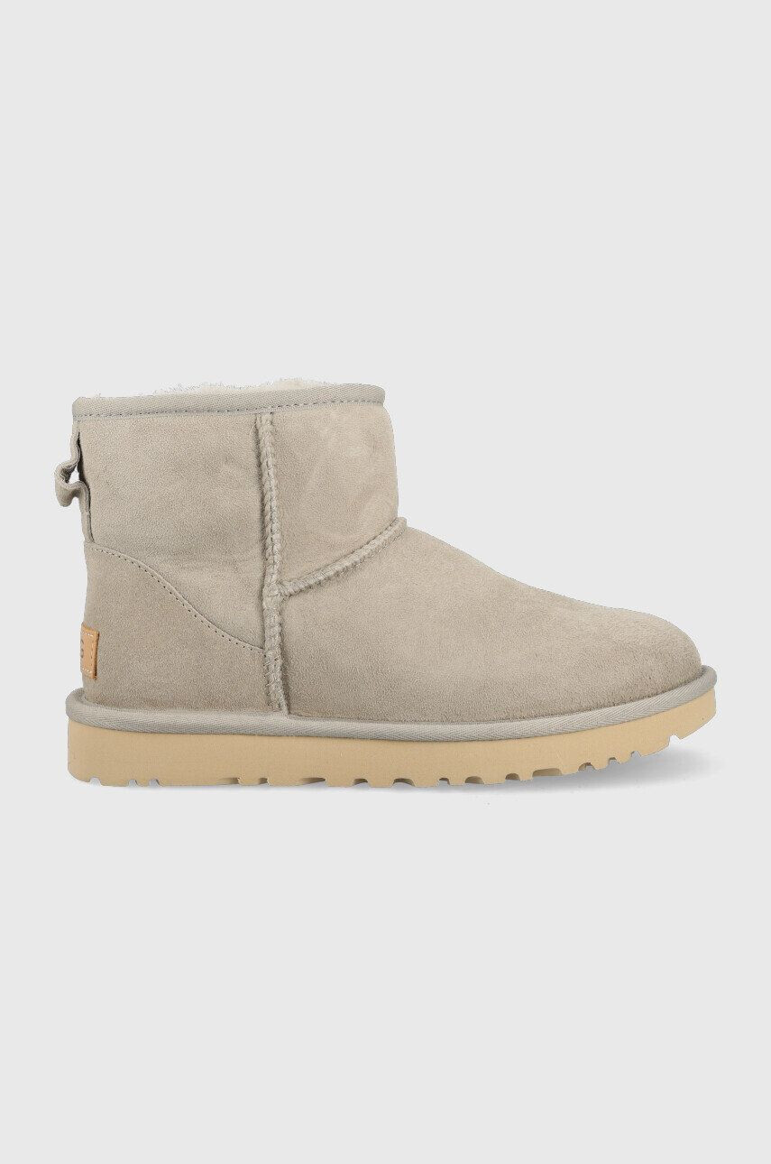 Ugg Snežke iz semiša W Classic Mini Ii siva barva - Pepit.si