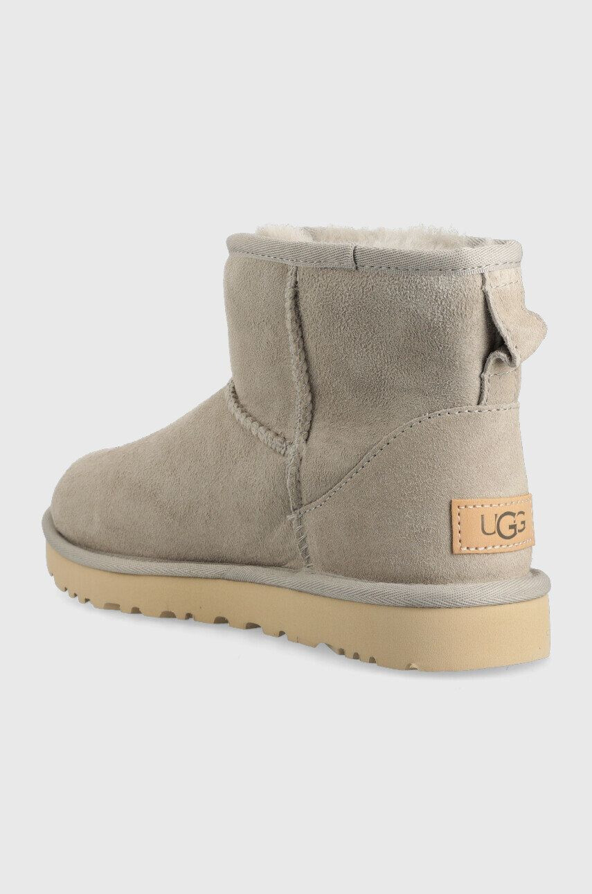 Ugg Snežke iz semiša W Classic Mini Ii siva barva - Pepit.si