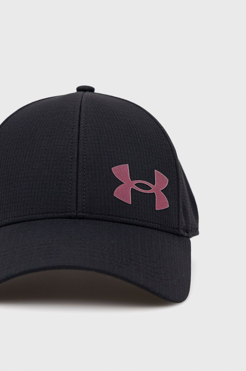 Under Armour Kapa na šilt Isochill Armourvent črna barva - Pepit.si