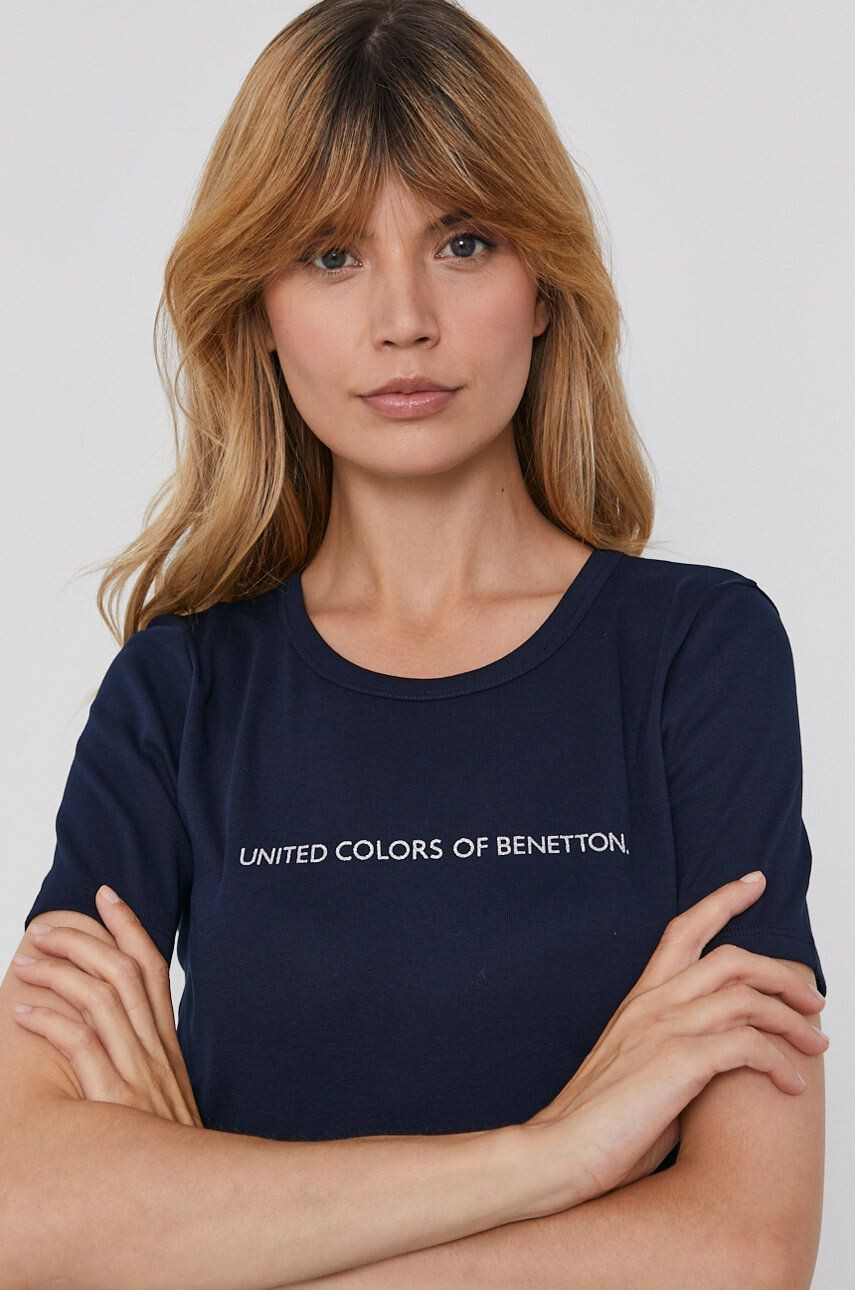 United Colors of Benetton Bombažen t-shirt siva barva - Pepit.si