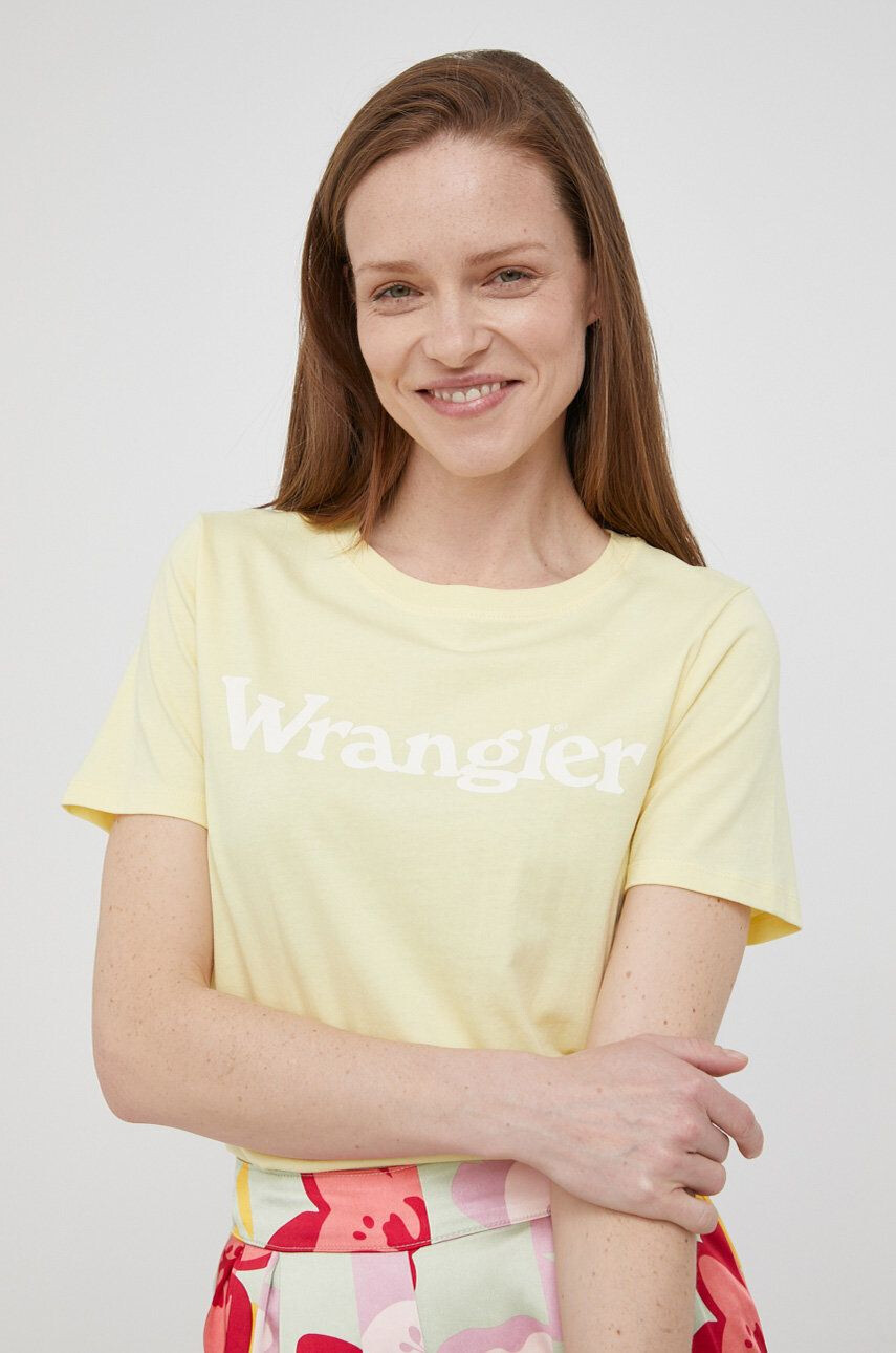 Wrangler Bombažen t-shirt rumena barva - Pepit.si