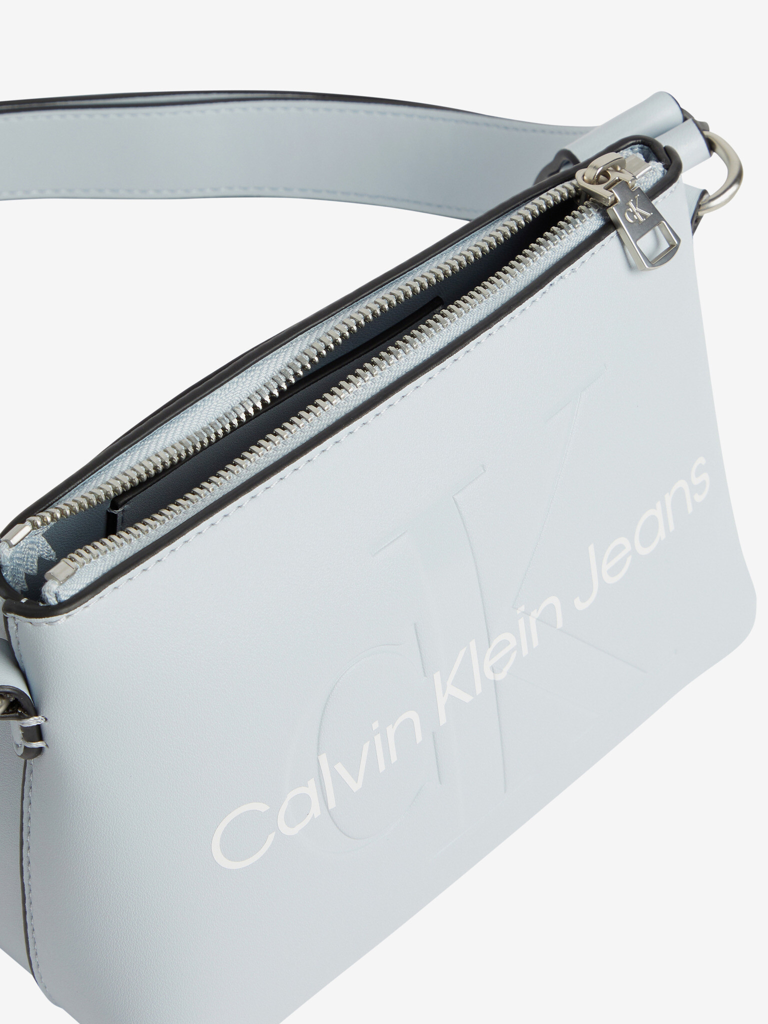 Calvin Klein Jeans Torbica za čez ramo Modra - Pepit.si