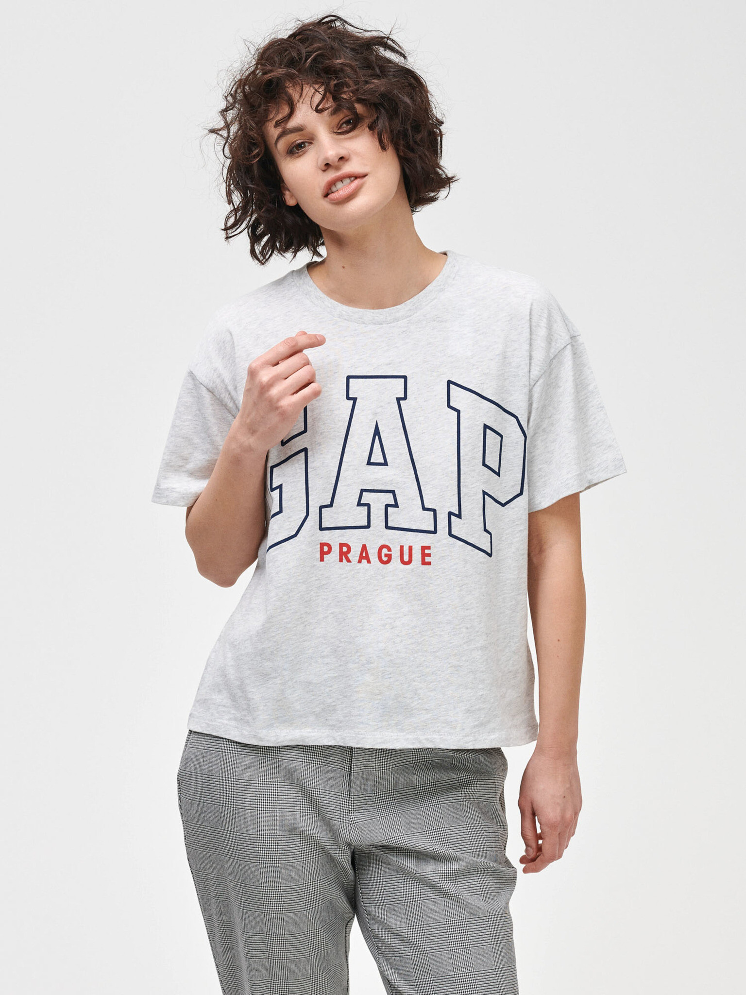 GAP Logo Prague Majica Siva - Pepit.si