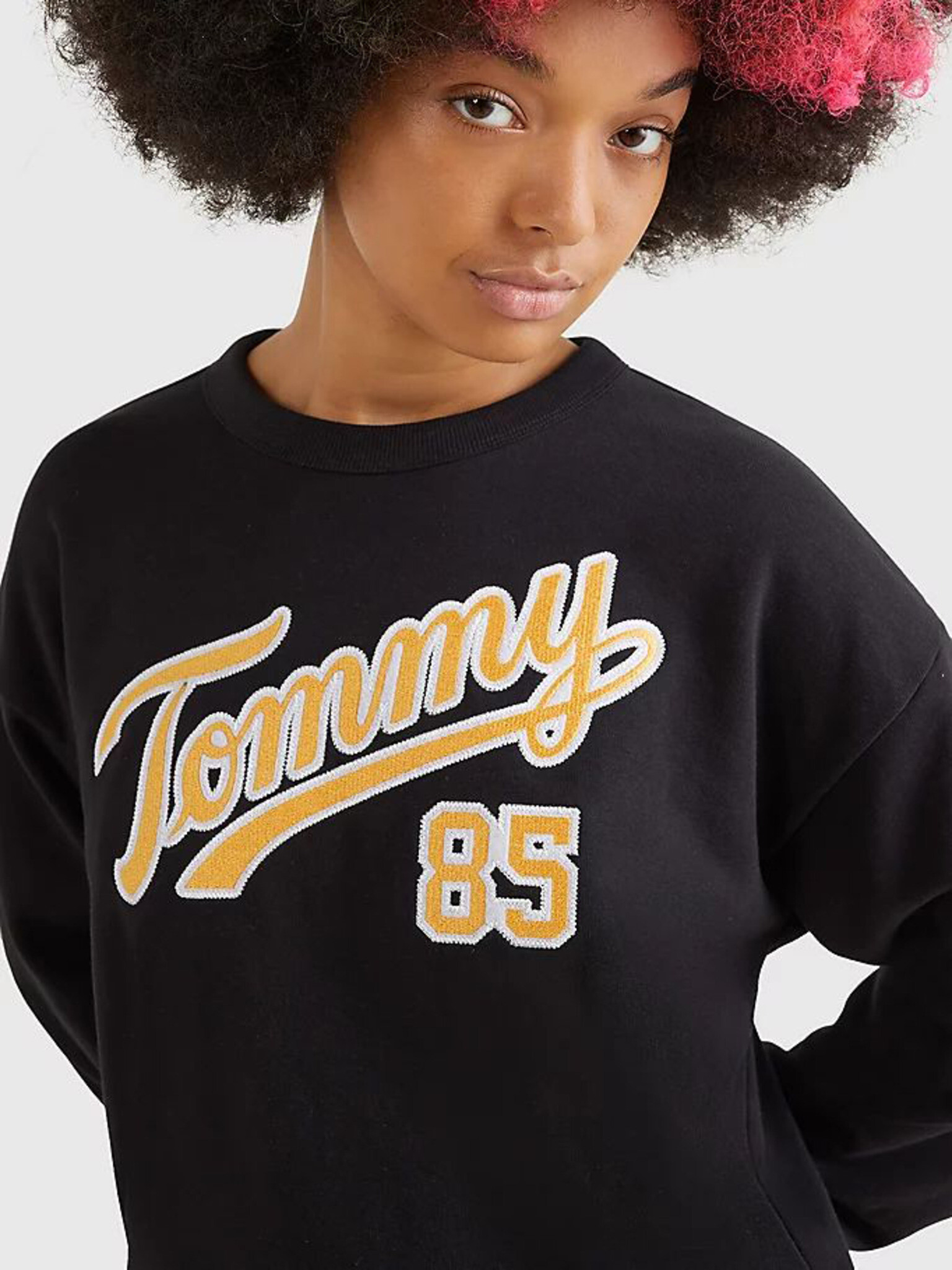 Tommy Jeans Pulover Črna - Pepit.si