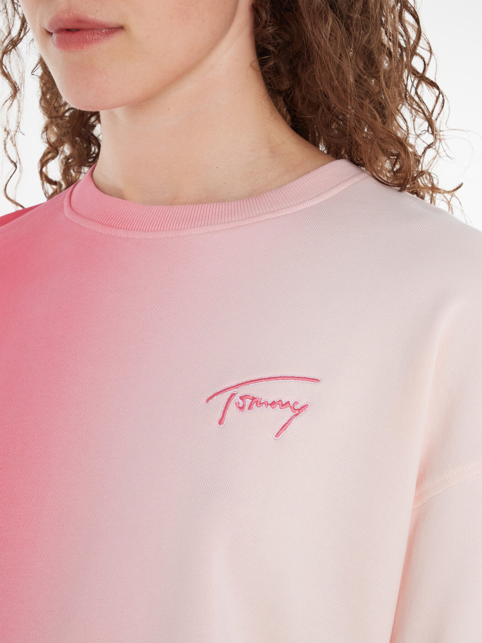 Tommy Jeans Pulover Roza - Pepit.si