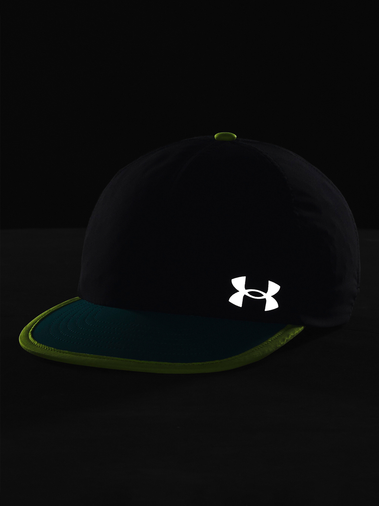 Under Armour Iso-Chill Launch Snapback Šiltovka Črna - Pepit.si