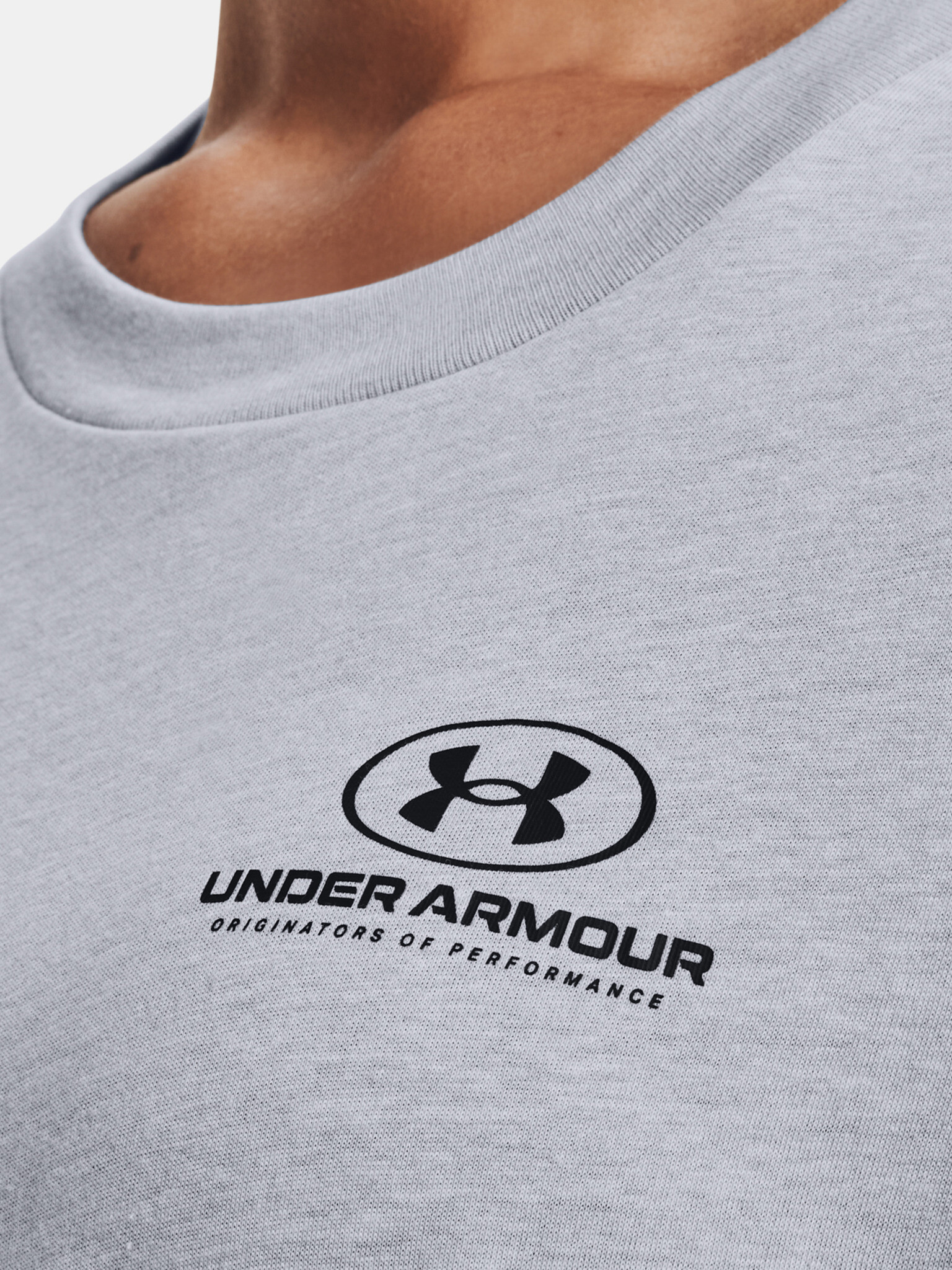 Under Armour Oversized Graphic SS Majica Siva - Pepit.si