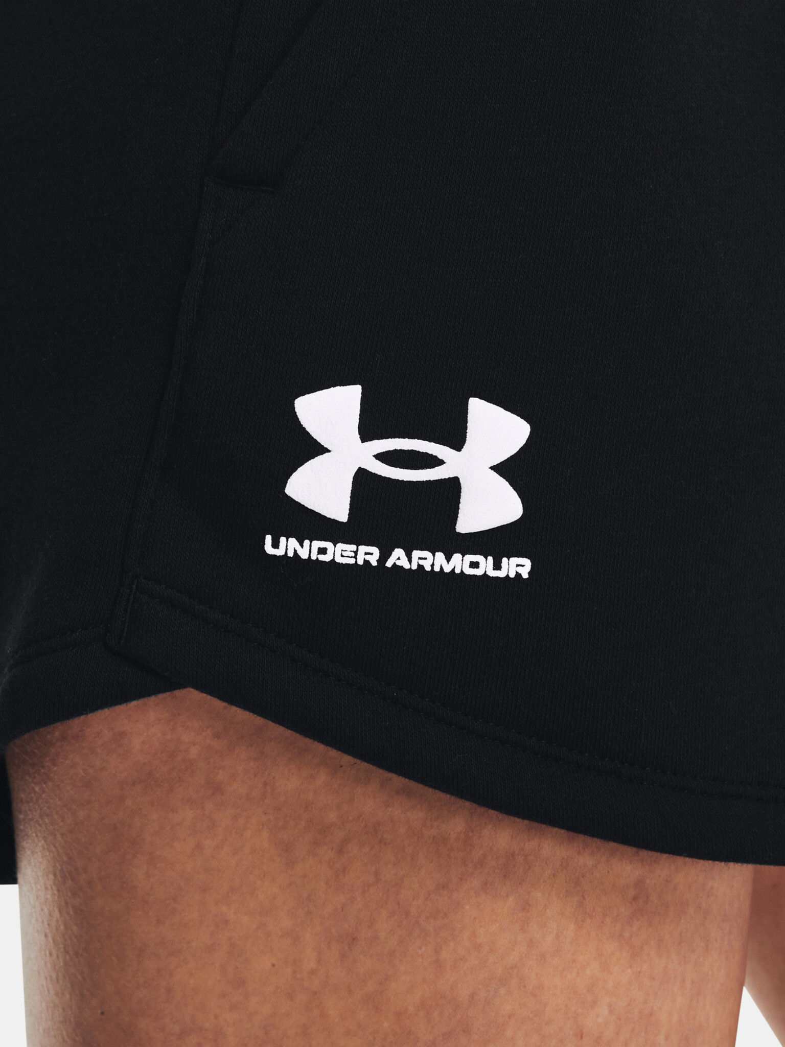 Under Armour Rival Fleece Kratke hlače Črna - Pepit.si