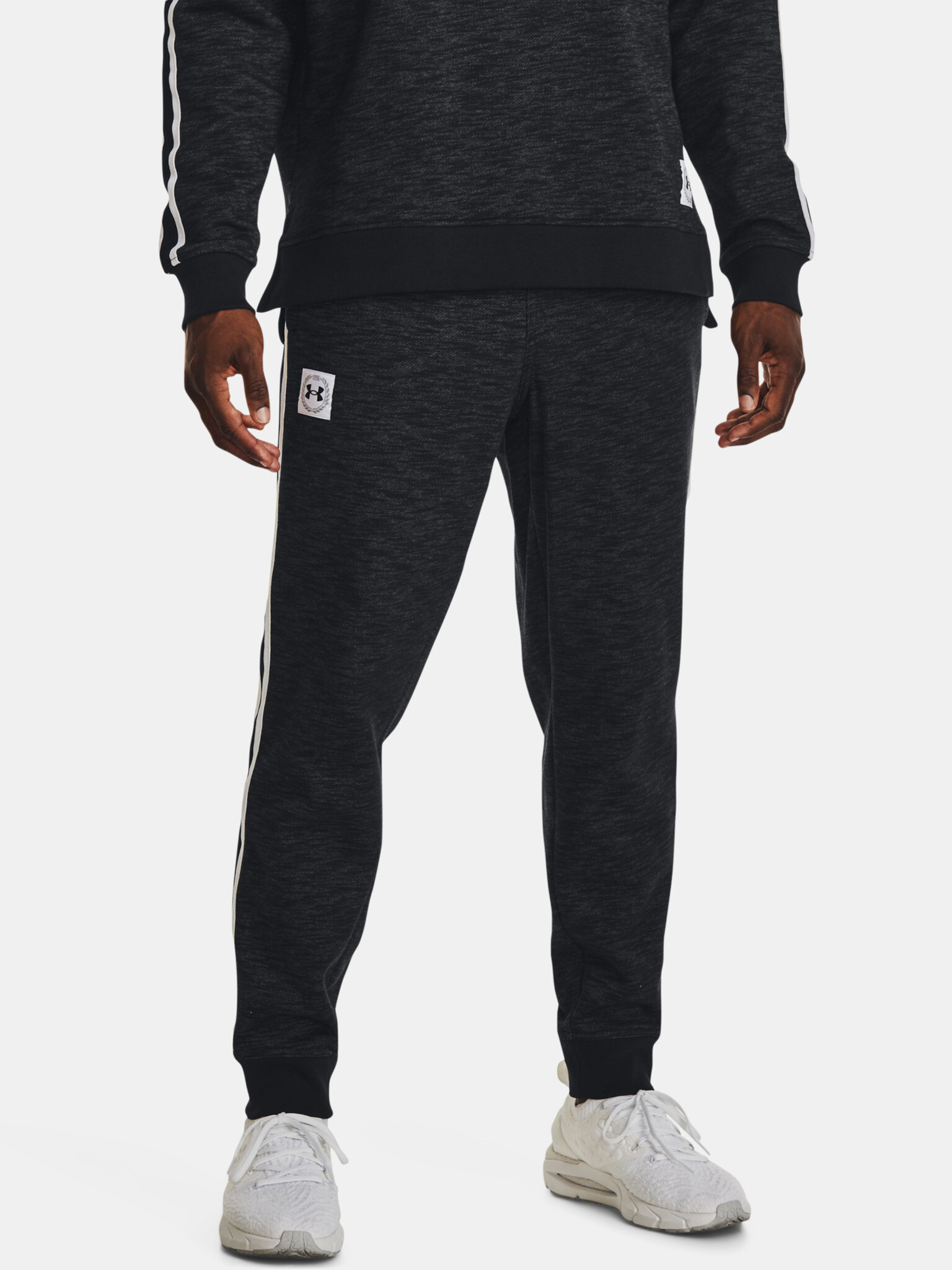 Under Armour UA Essential Heritge Fleece Spodnji del trenirke Črna - Pepit.si