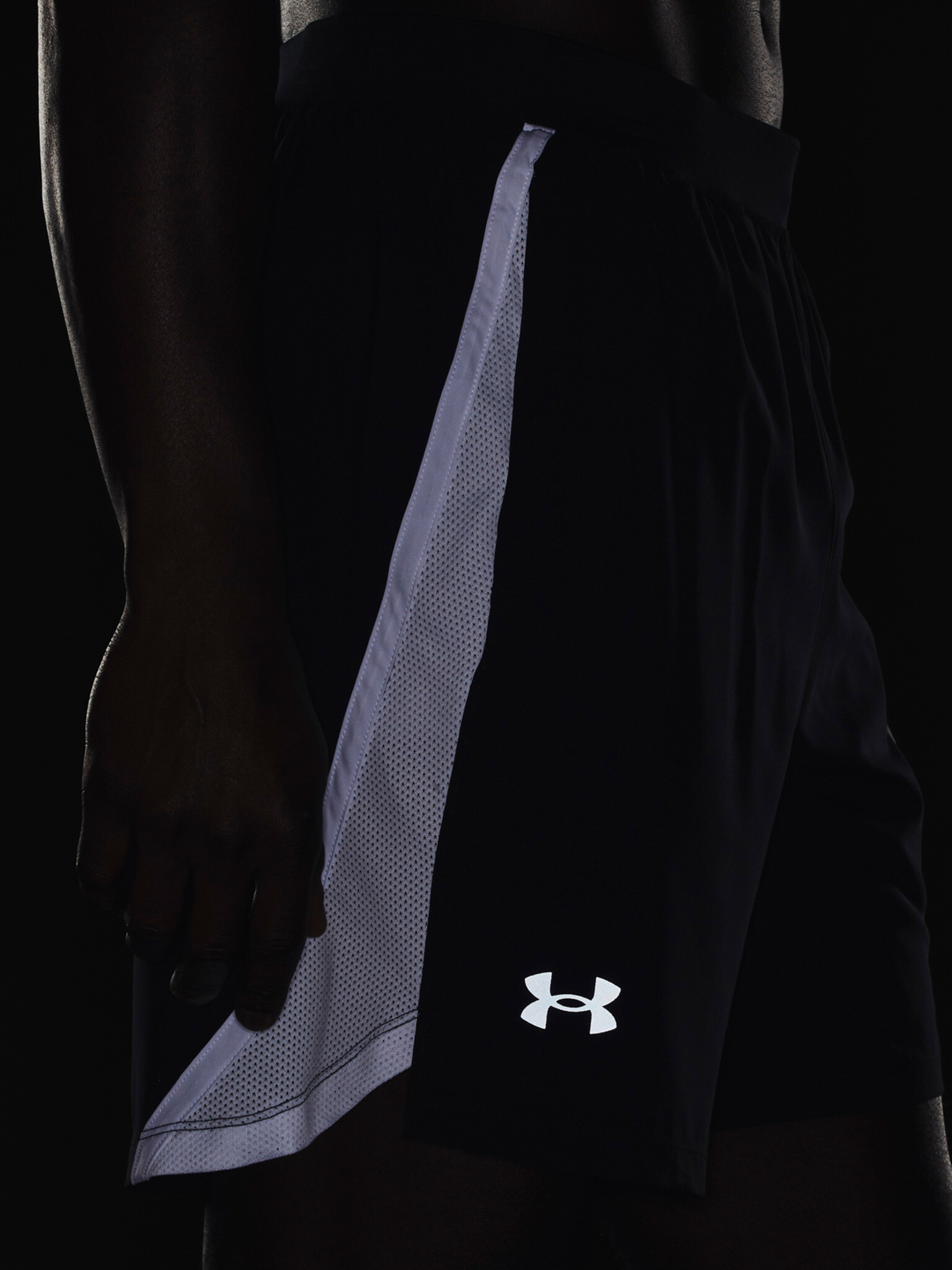 Under Armour UA Launch 7'' Kratke hlače Črna - Pepit.si