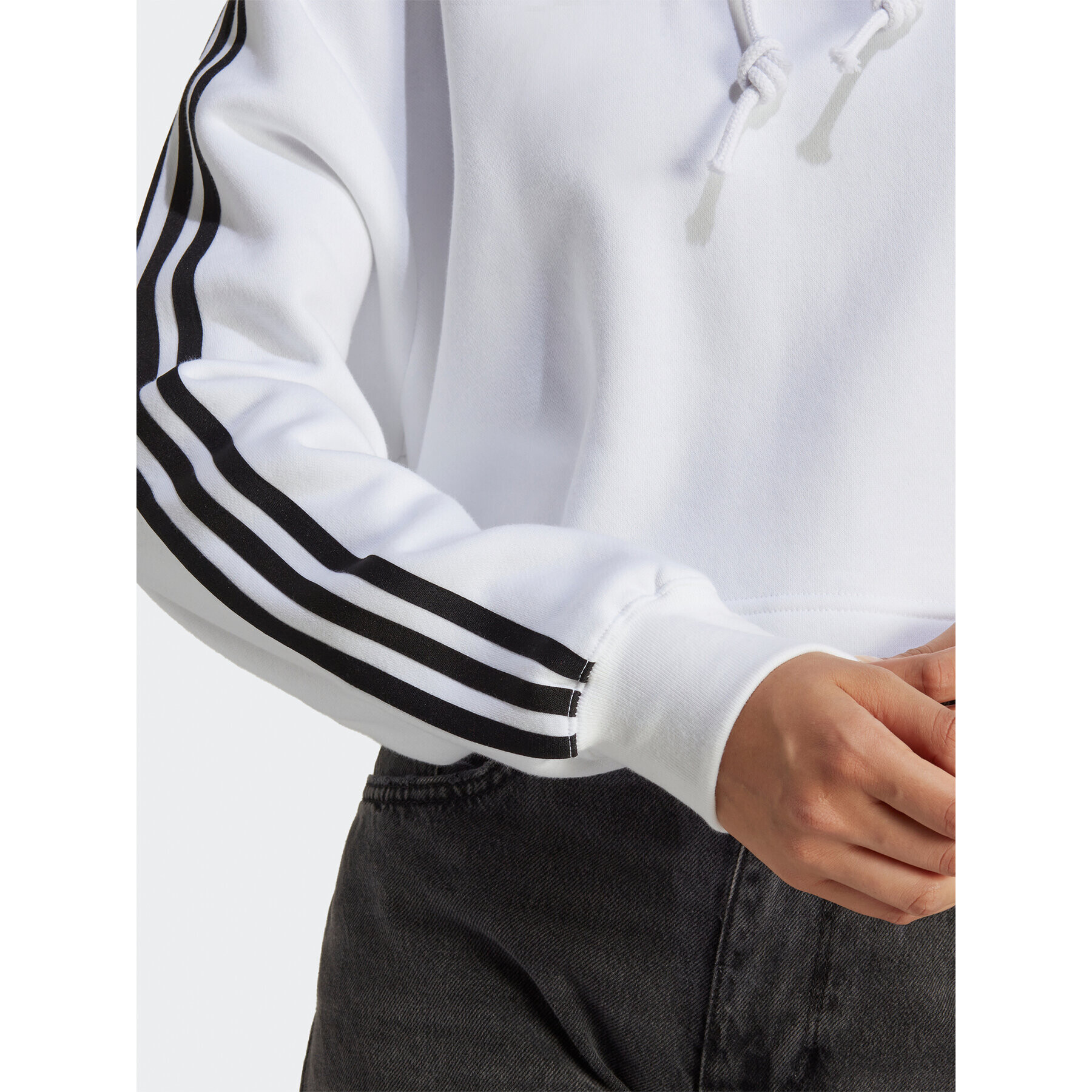 adidas Jopa Adicolor Classics Crop Hoodie IB7387 Bela Loose Fit - Pepit.si