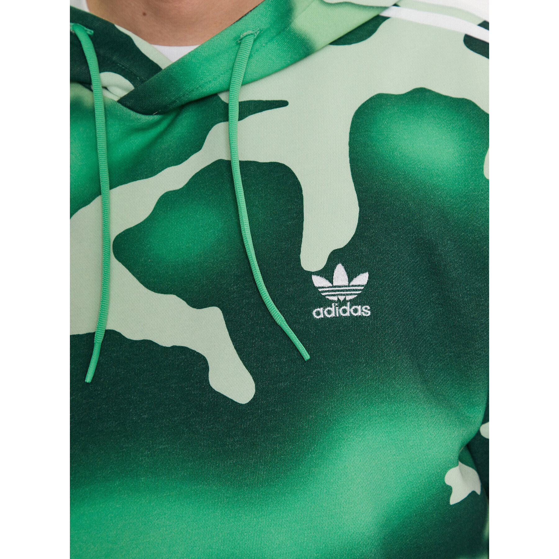 adidas Jopa Graphics Camo Allover Print Hoodie HZ1158 Zelena Regular Fit - Pepit.si