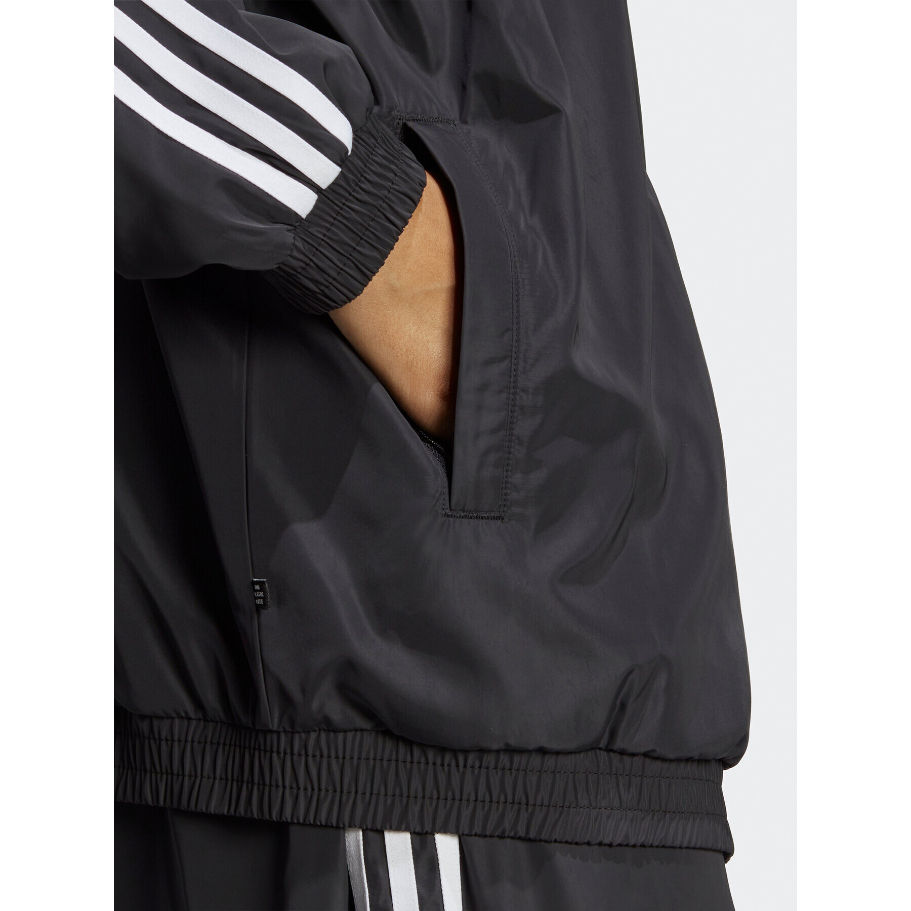 adidas Jopa Oversized Track Top IP7142 Črna Loose Fit - Pepit.si