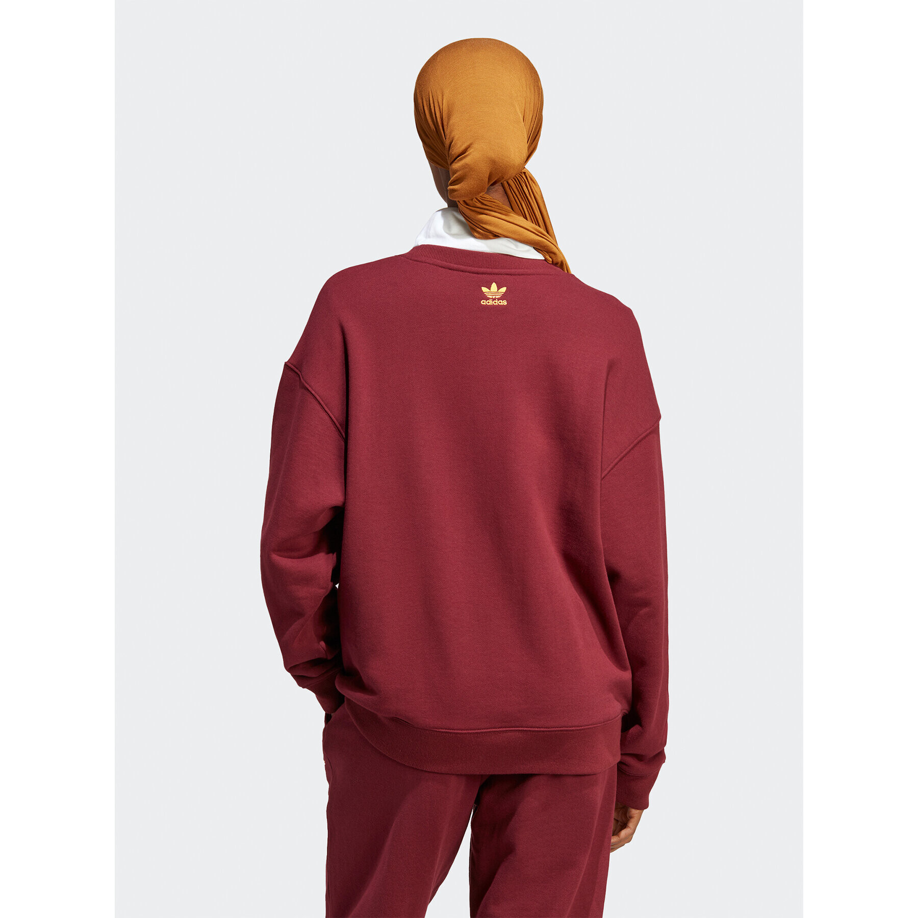 adidas Jopa Sweatshirt IC6002 Rdeča Regular Fit - Pepit.si