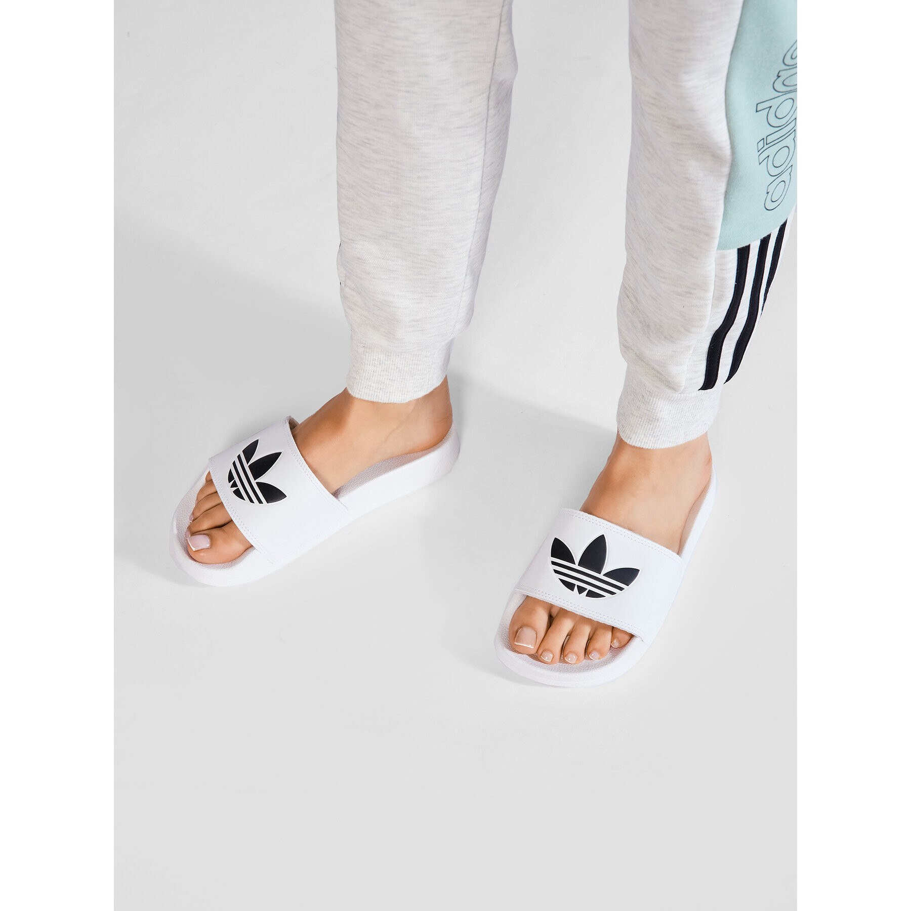 adidas Natikači adilette Lite FU8297 Bela - Pepit.si