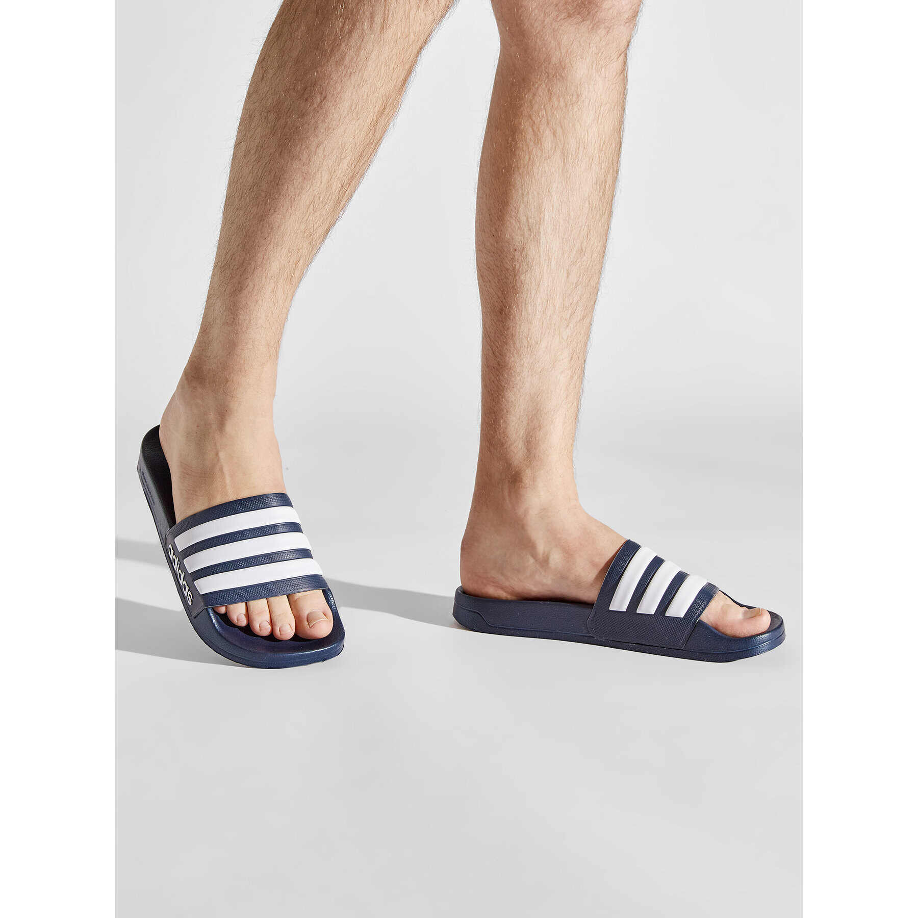 adidas Natikači Adilette Shower GZ5920 Mornarsko modra - Pepit.si