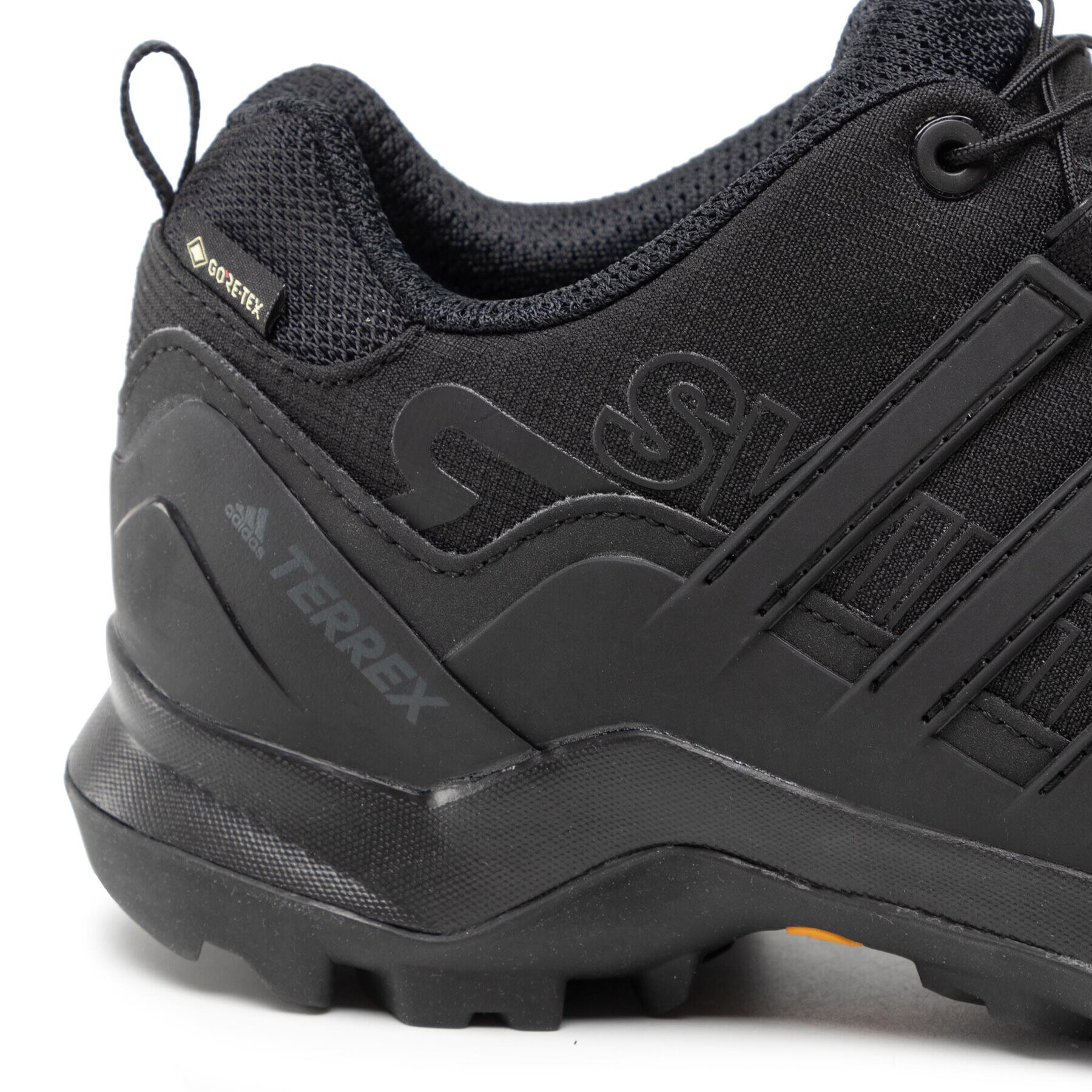 adidas Čevlji Terrex Swift R2 Gtx GORE-TEX CM7492 Črna - Pepit.si