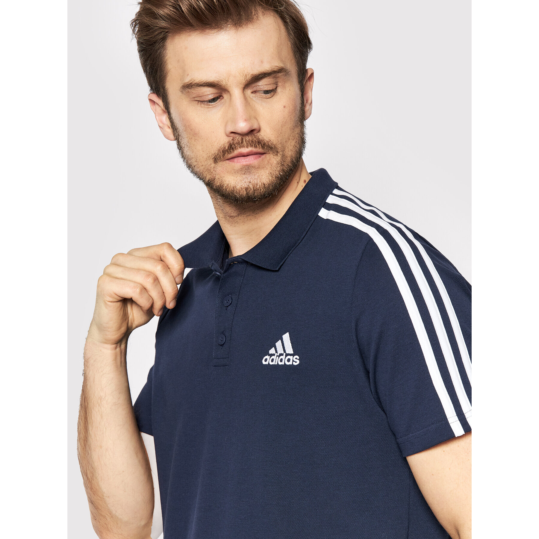 adidas Polo majica Aeroready Essentials Pique Embroidered Small Logo 3-Stripes GK9100 Mornarsko modra Regular Fit - Pepit.si