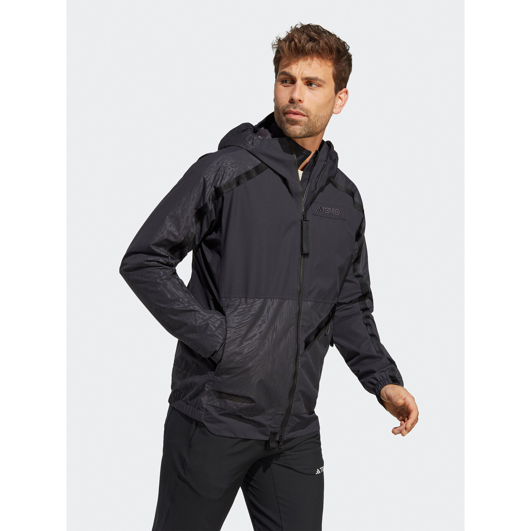 adidas Prehodna jakna Terrex Utilitas RAIN.RDY 2.5-Layer Rain Jacket HN2928 Črna Regular Fit - Pepit.si