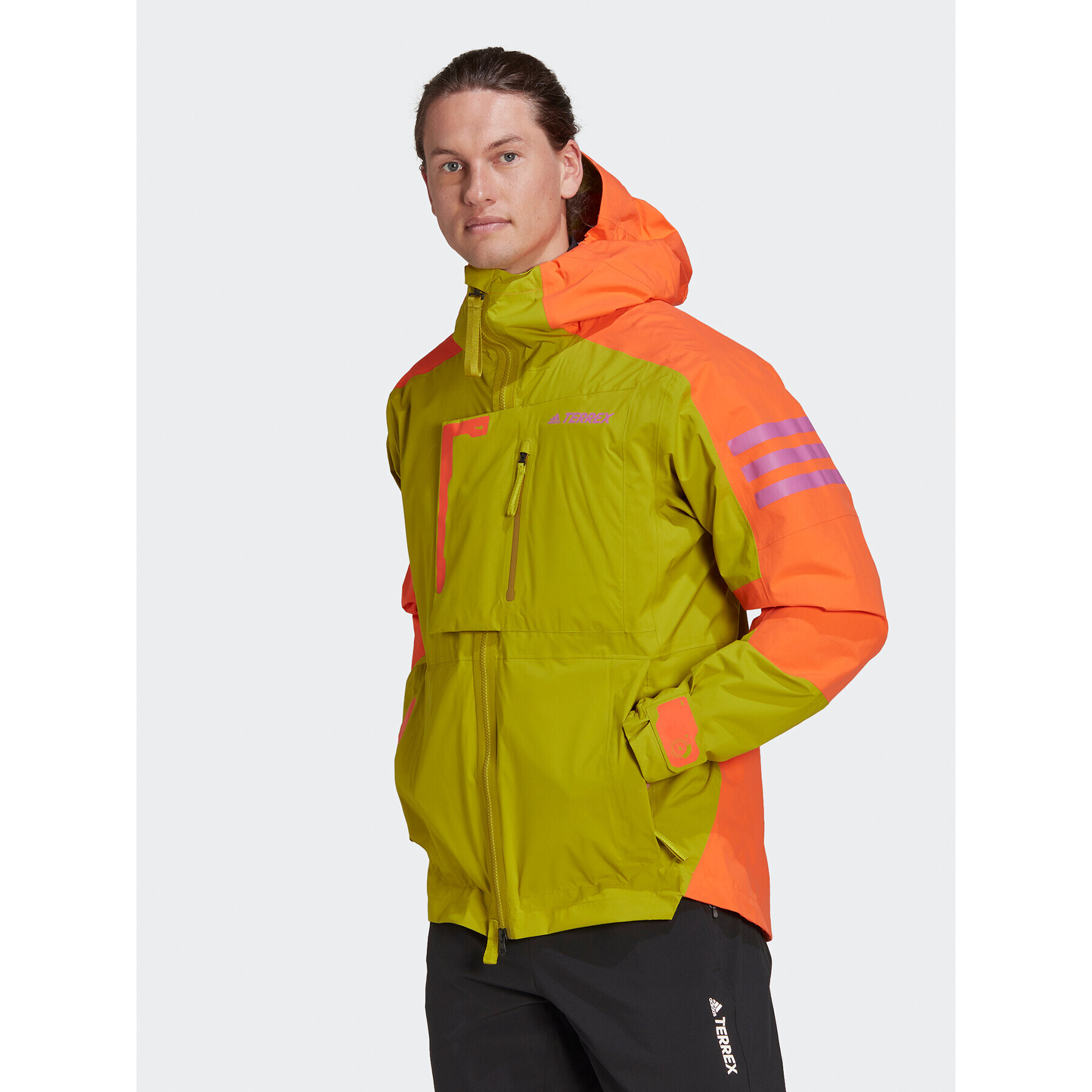 adidas Prehodna jakna TERREX XPLORIC RAIN.RDY HIKING JACKET HH9241 Zelena Regular Fit - Pepit.si