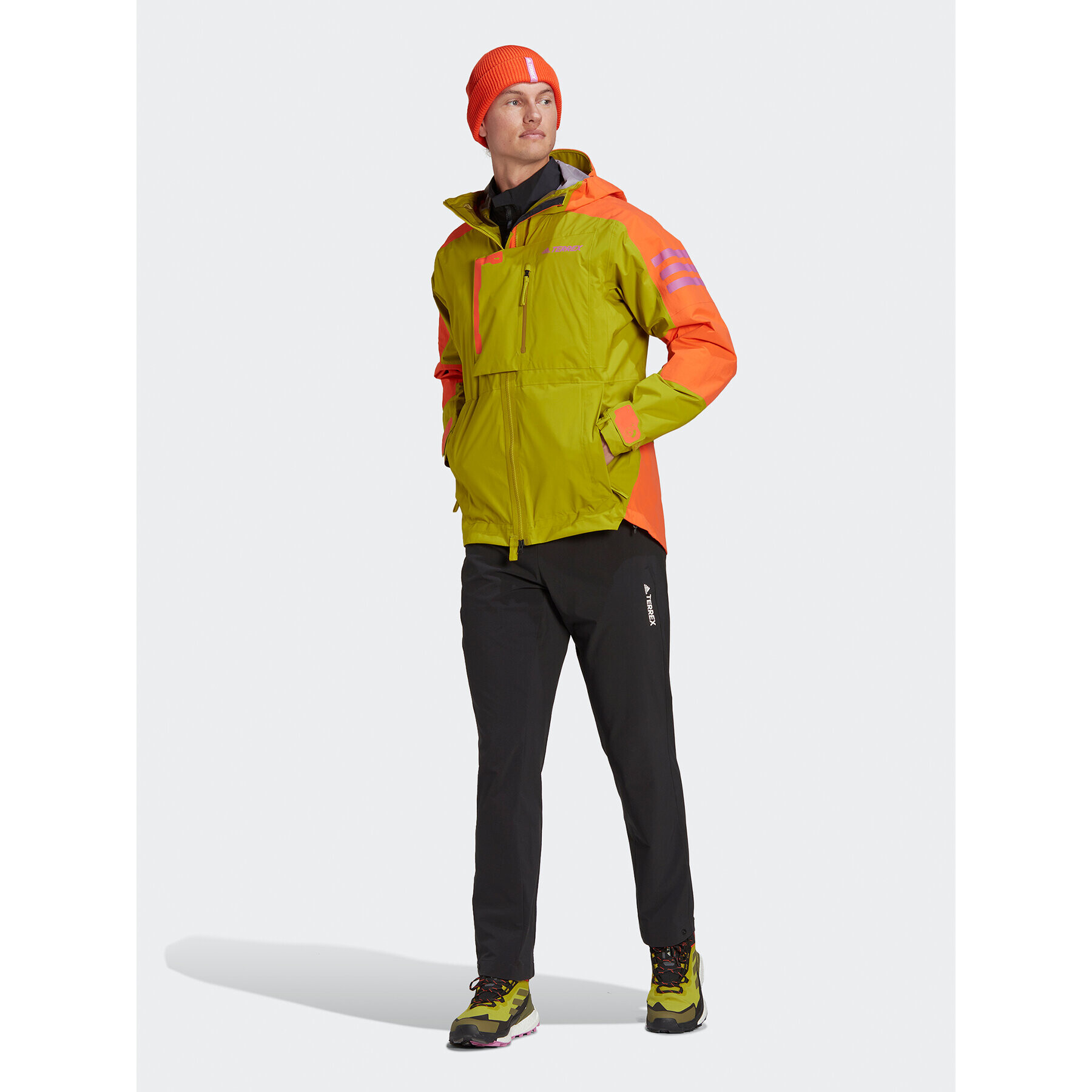 adidas Prehodna jakna TERREX XPLORIC RAIN.RDY HIKING JACKET HH9241 Zelena Regular Fit - Pepit.si