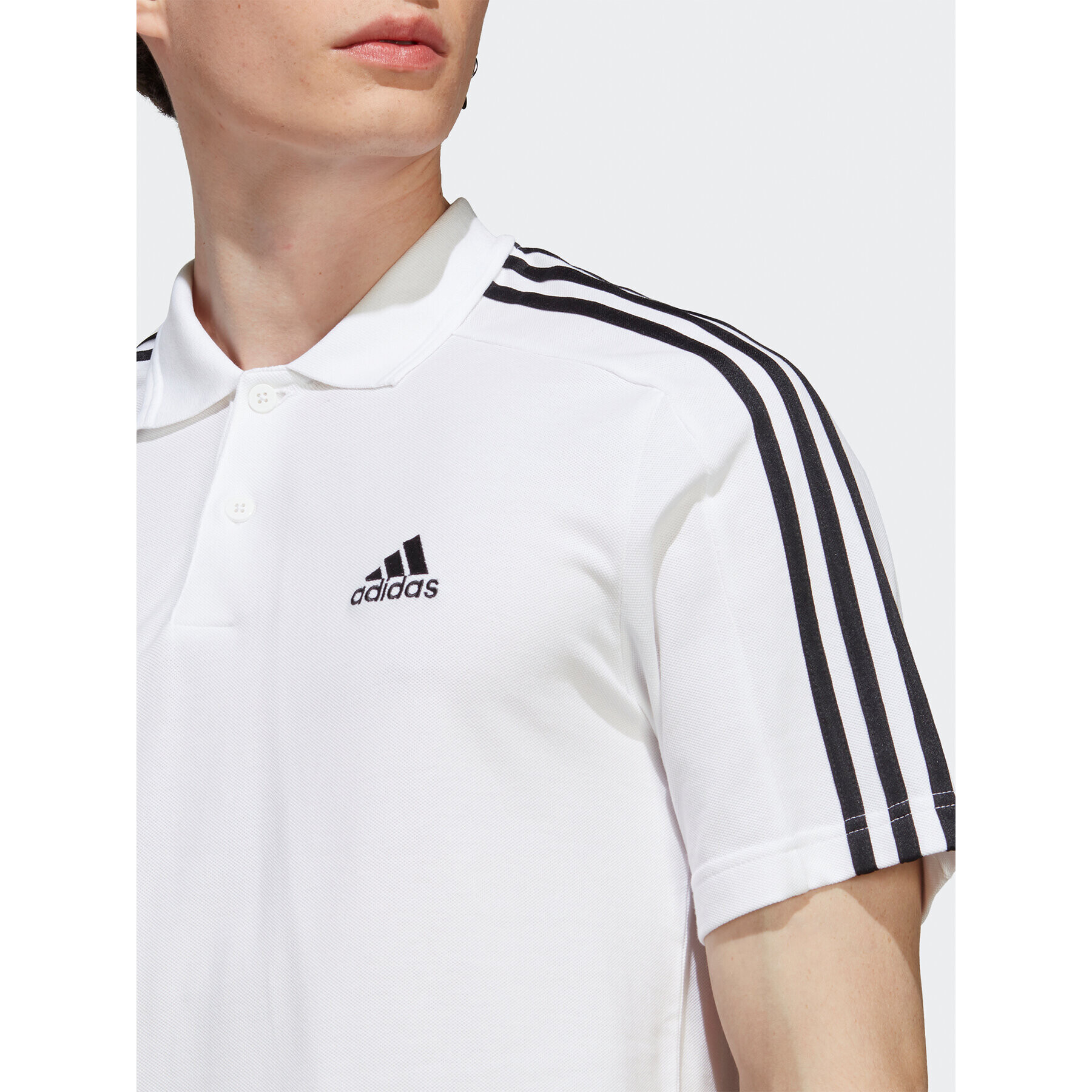 adidas Polo majica Essentials Piqué Embroidered Small Logo 3-Stripes Polo Shirt IC9312 Bela Regular Fit - Pepit.si