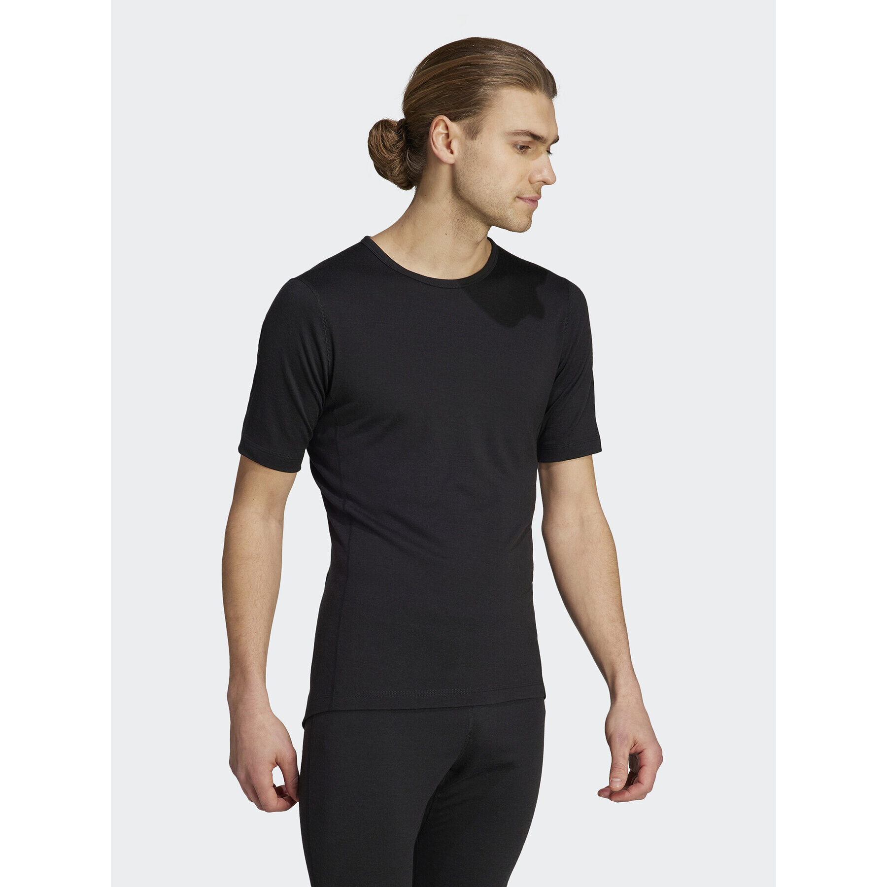 adidas Termo aktivno perilo gornje Xperior Merino 200 HZ8555 Črna Slim Fit - Pepit.si