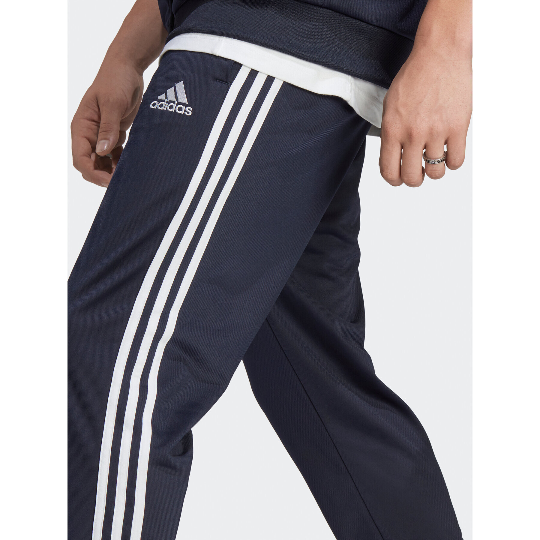 adidas Trenirka Basic 3-Stripes HZ2220 Mornarsko modra Regular Fit - Pepit.si