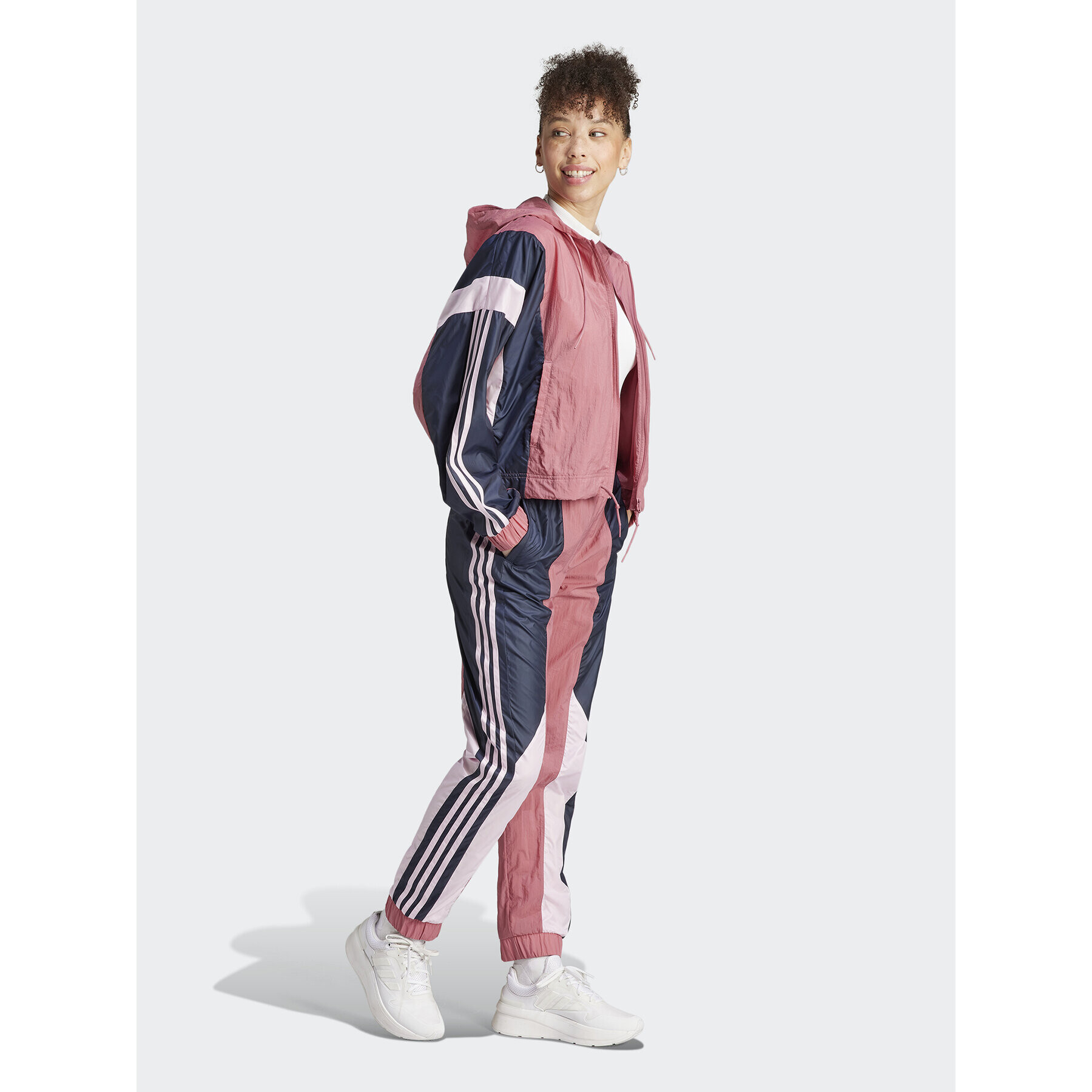 adidas Trenirka Gametime Tracksuit IC0415 Roza Regular Fit - Pepit.si