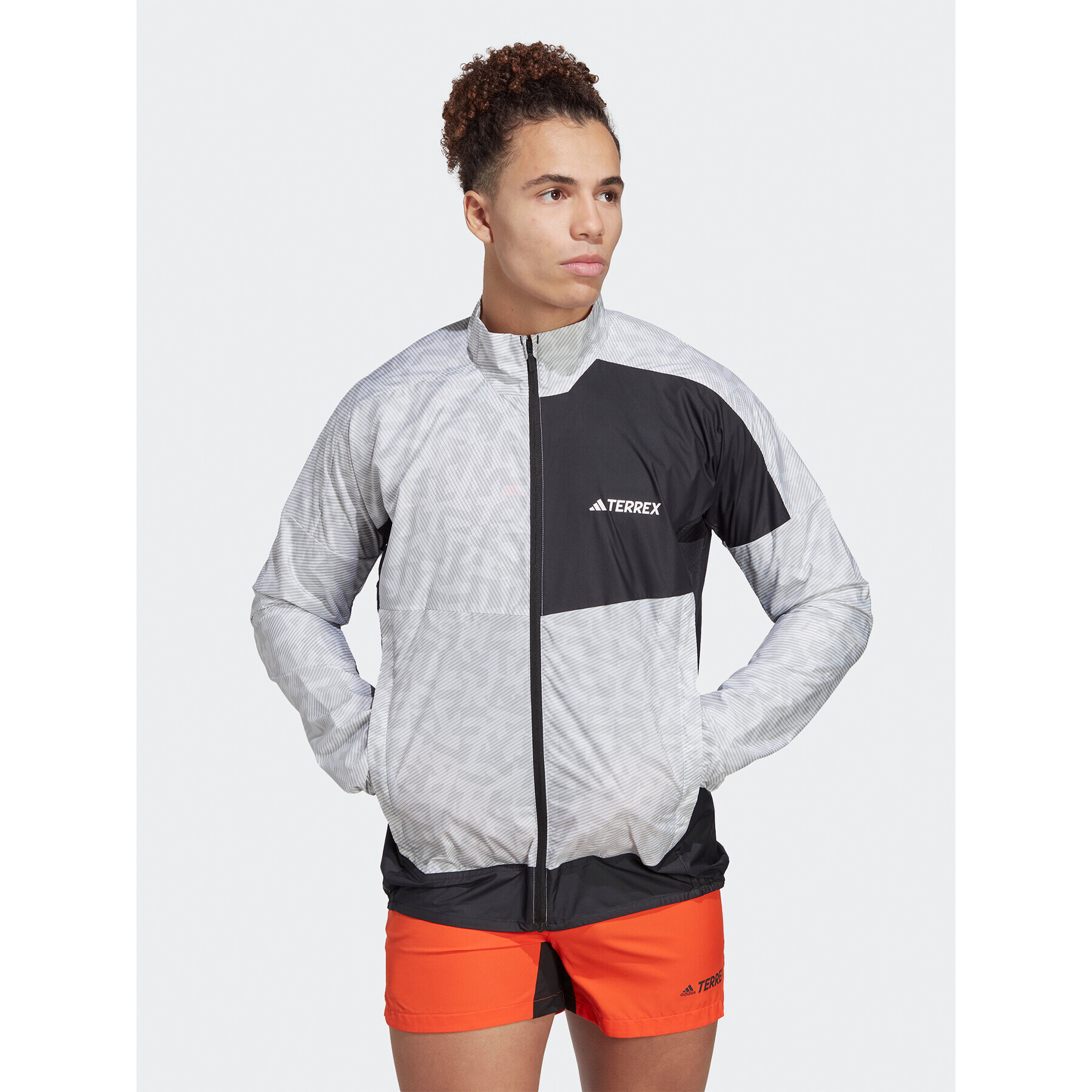 adidas Vetrovka Terrex Trail Running Windbreaker HZ1299 Siva Regular Fit - Pepit.si