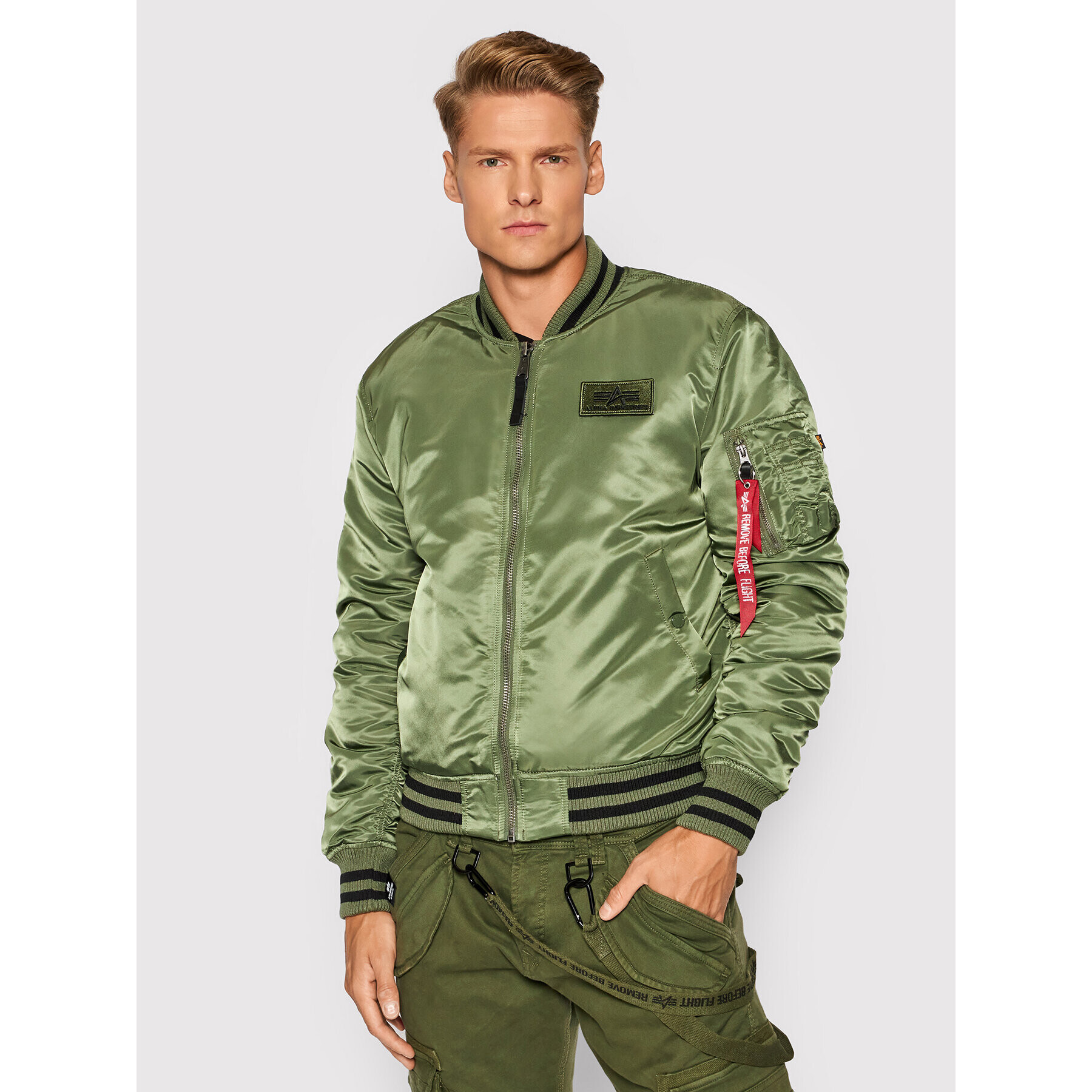 Alpha Industries Bomber jakna College 118112 Zelena Regular Fit - Pepit.si