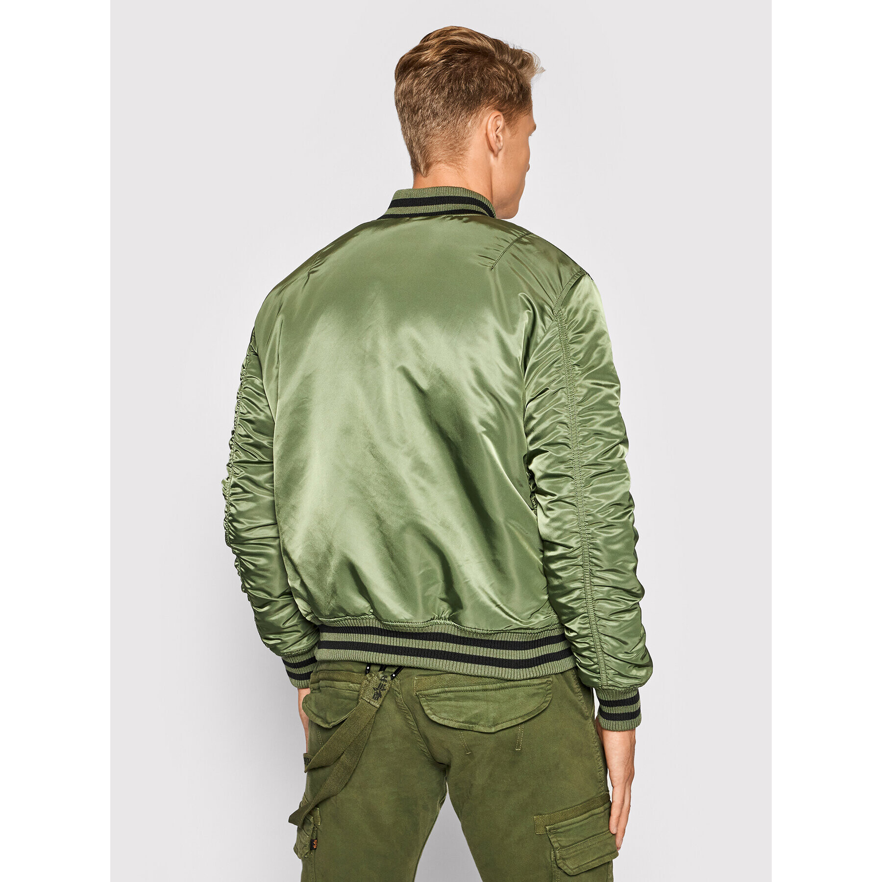 Alpha Industries Bomber jakna College 118112 Zelena Regular Fit - Pepit.si