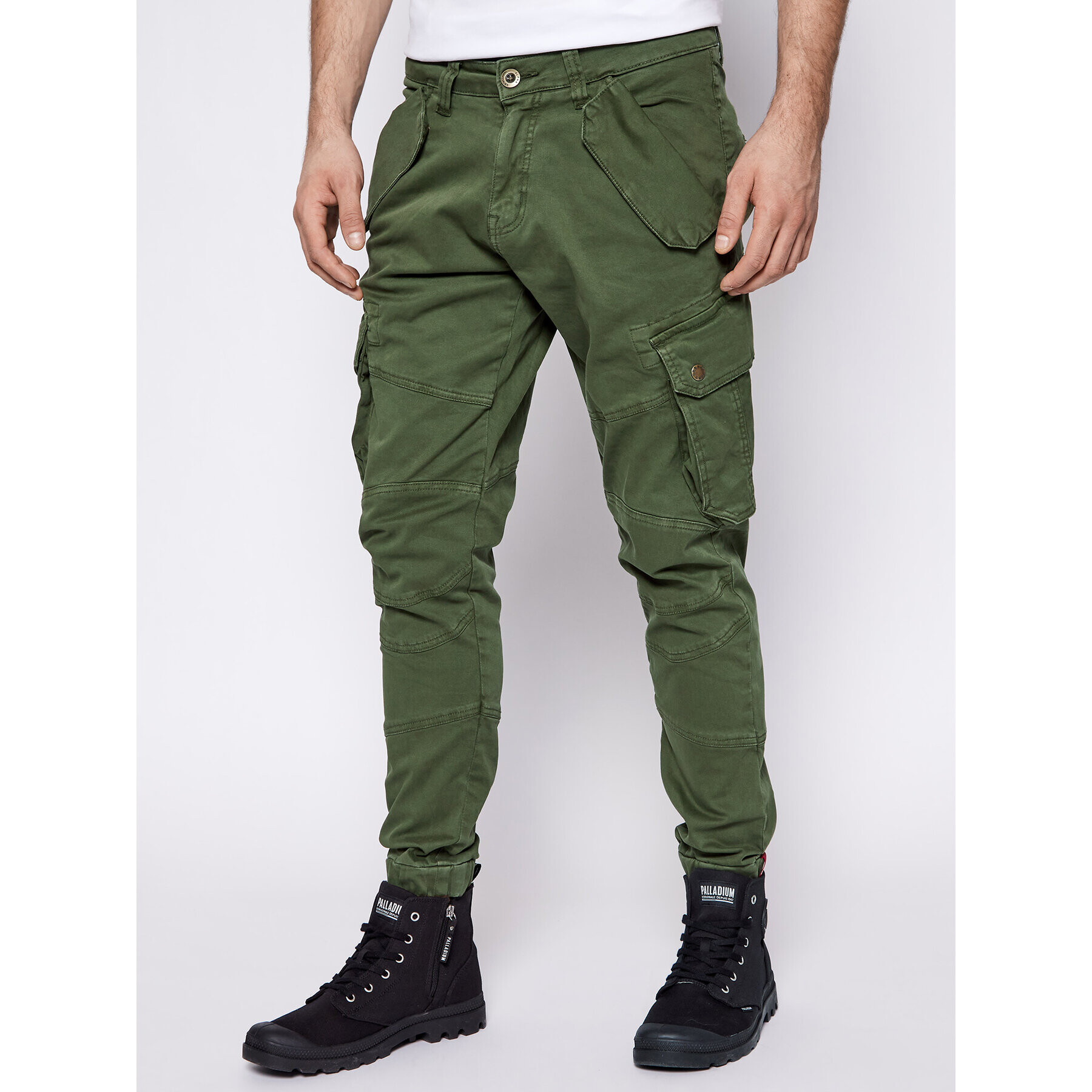 Alpha Industries Hlače iz tkanine Combat 126215 Zelena Slim Fit - Pepit.si