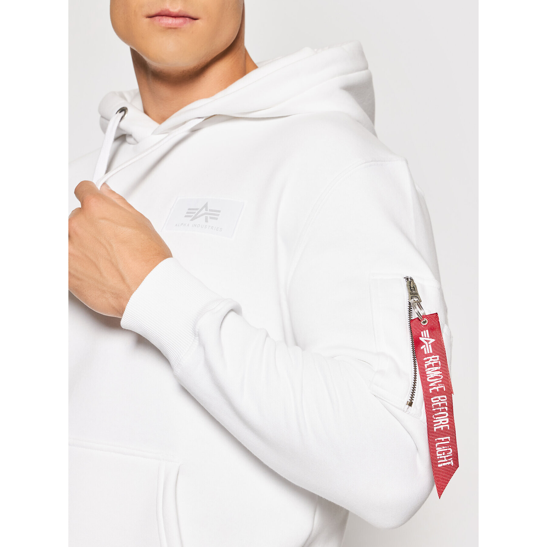 Alpha Industries Jopa Back Print 178318 Bela Regular Fit - Pepit.si