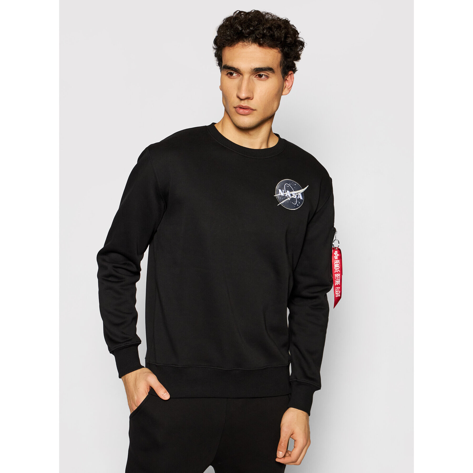 Alpha Industries Jopa Space Shuttle 178307 Črna Regular Fit - Pepit.si