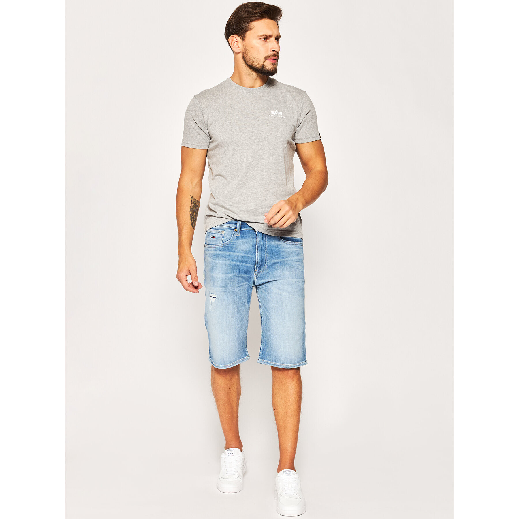 Alpha Industries Majica Basic 188505 Siva Regular Fit - Pepit.si