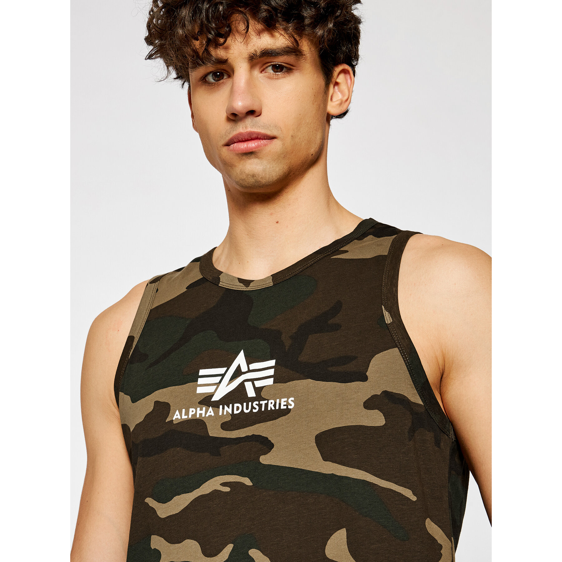 Alpha Industries Majica brez rokavov Basic Camo 126566C Zelena Regular Fit - Pepit.si