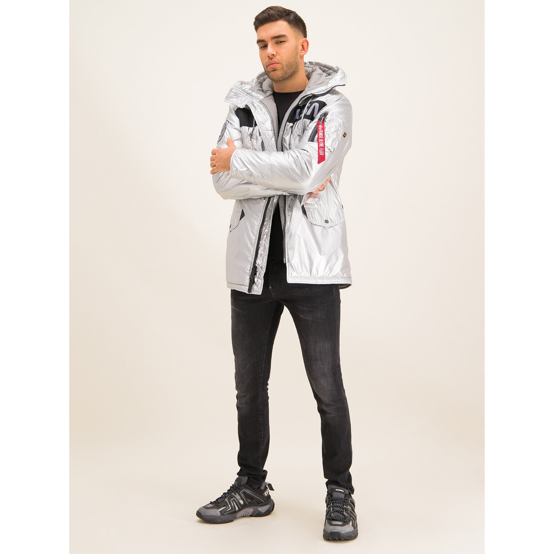 Alpha Industries Majica Nasa 176506 Črna Regular Fit - Pepit.si