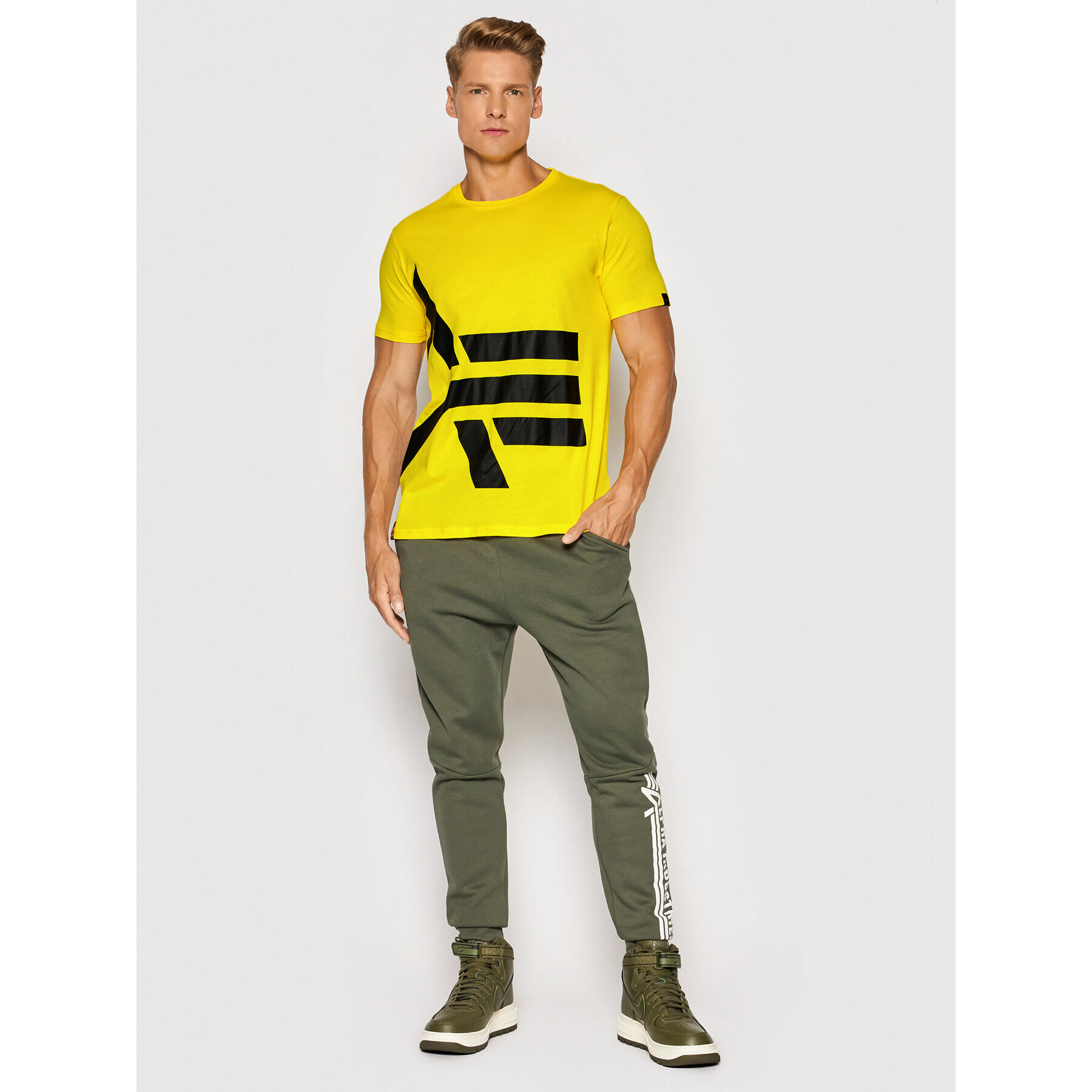 Alpha Industries Majica Side Logo 118508 Rumena Regular Fit - Pepit.si