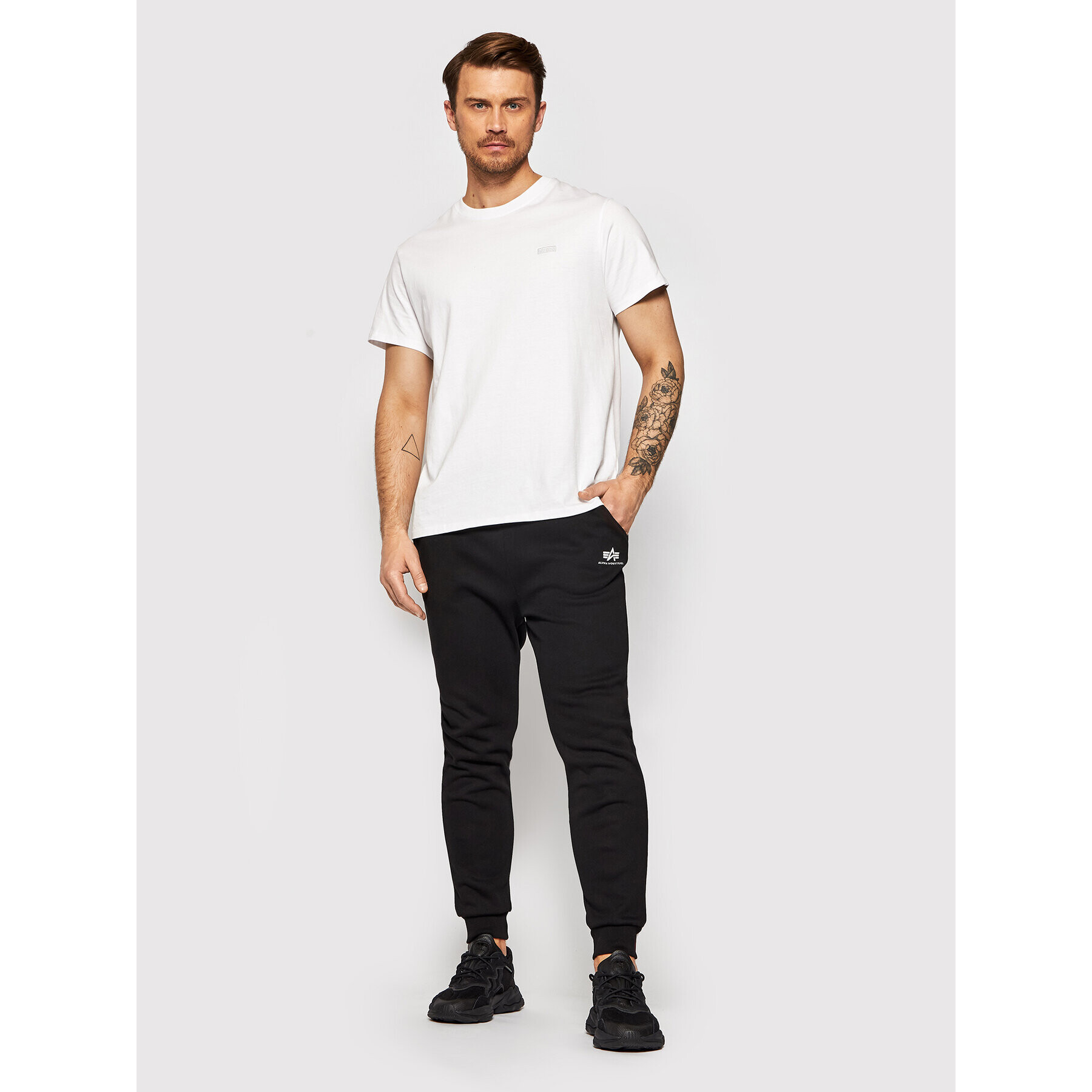 Alpha Industries Spodnji del trenirke Basic Jogger 116370 Črna Slim Fit - Pepit.si