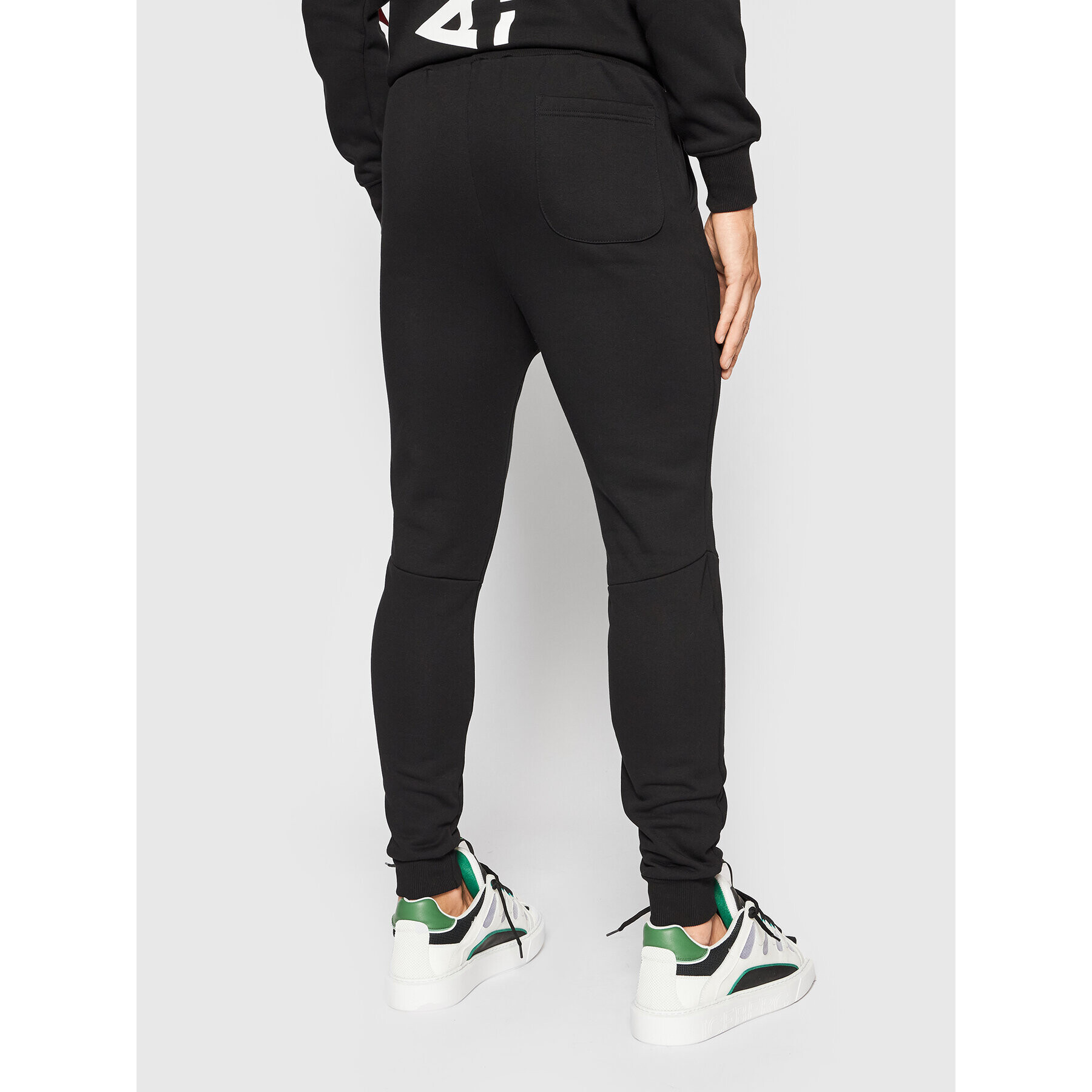 Alpha Industries Spodnji del trenirke Jogger 118364 Črna Regular Fit - Pepit.si