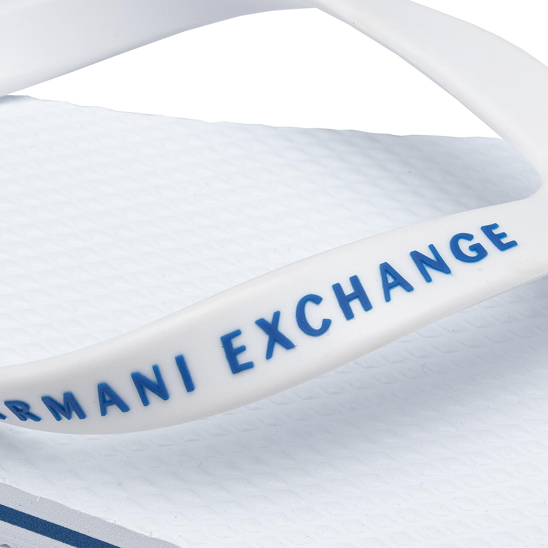 Armani Exchange Japonke XUQ001 XCC10 00001 Bela - Pepit.si