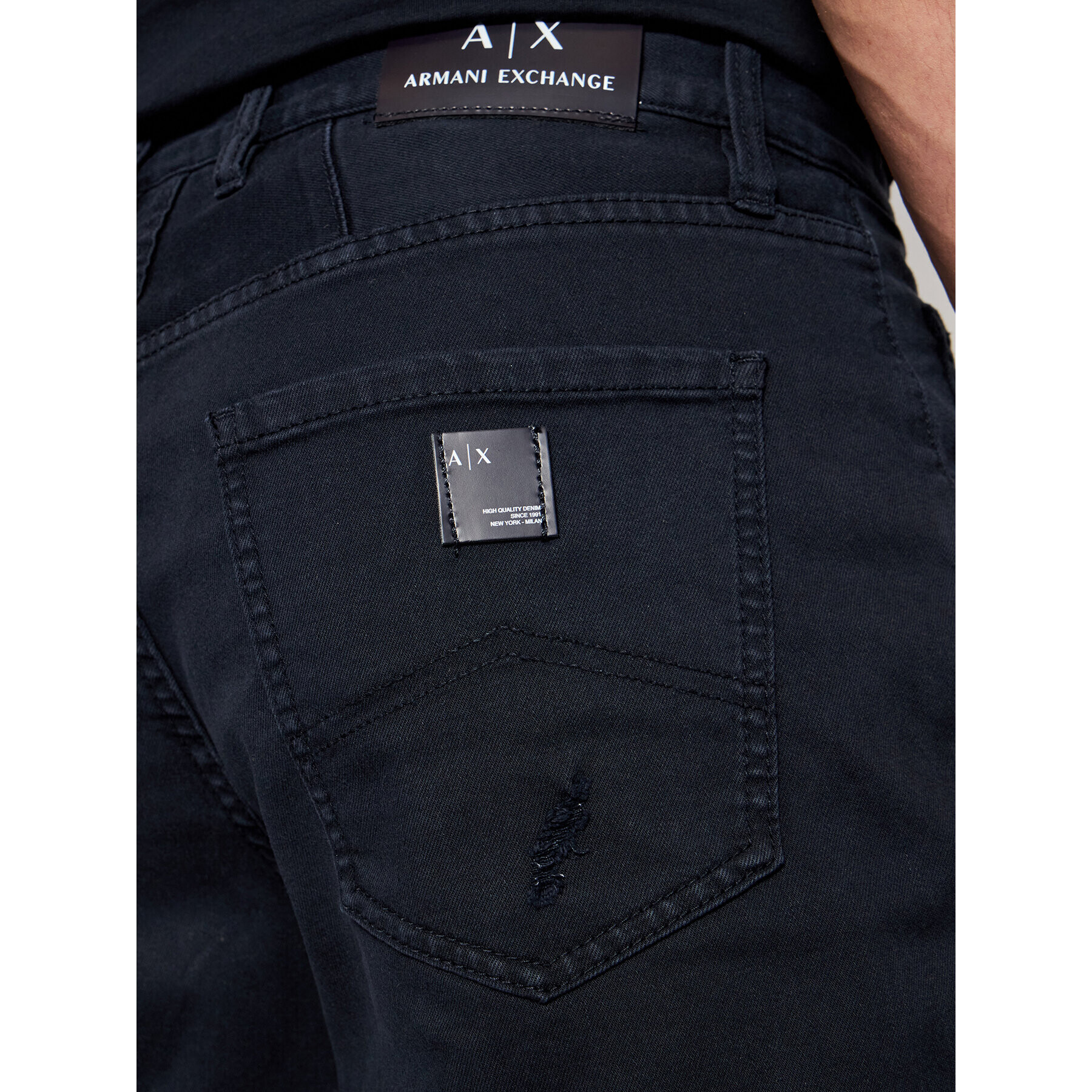 Armani Exchange Jeans kratke hlače 3KZJ80 Z1AAZ 1510 Mornarsko modra Slim Fit - Pepit.si