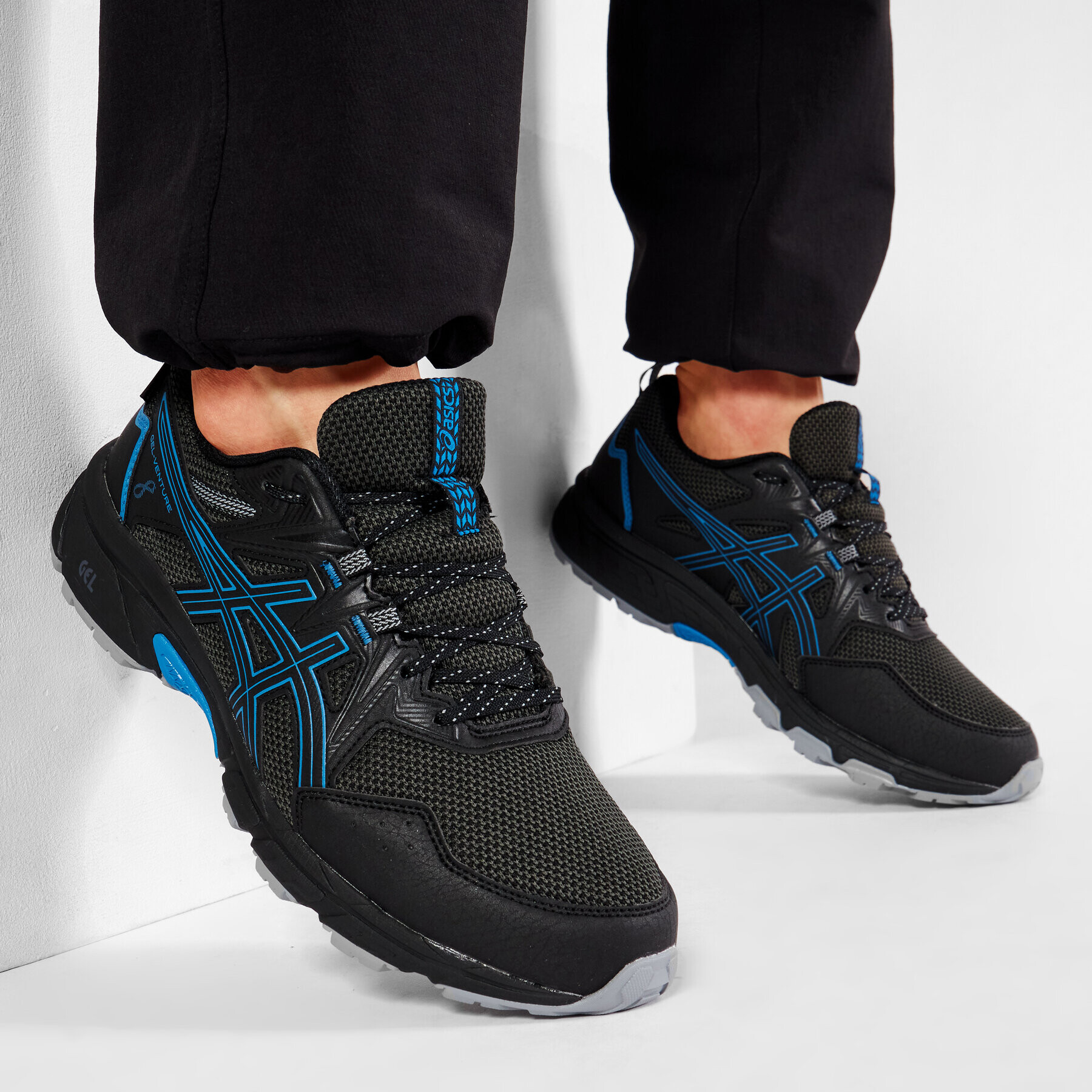 Asics Čevlji Gel-Venture 8 Waterproof 1011A825 Črna - Pepit.si