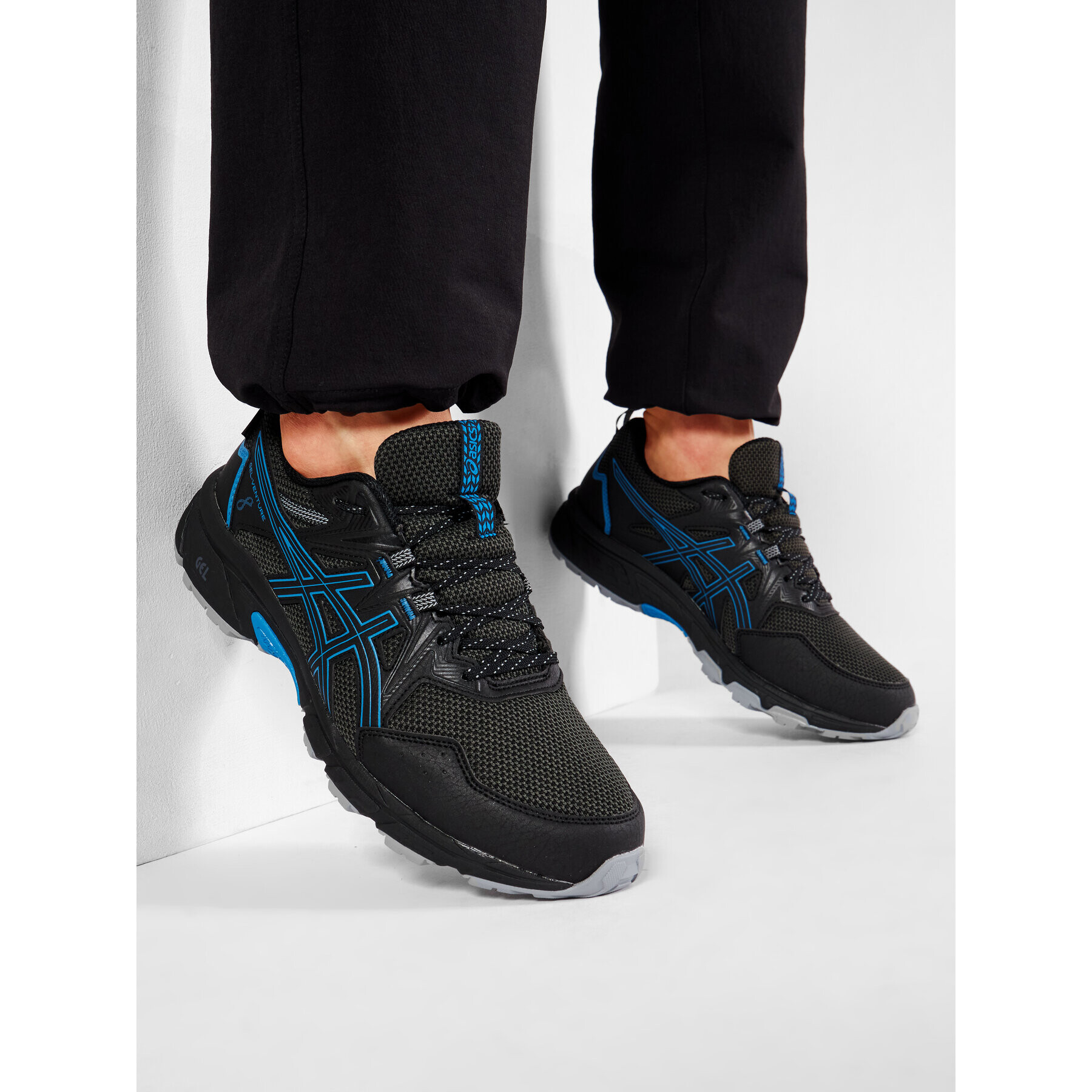 Asics Čevlji Gel-Venture 8 Waterproof 1011A825 Črna - Pepit.si